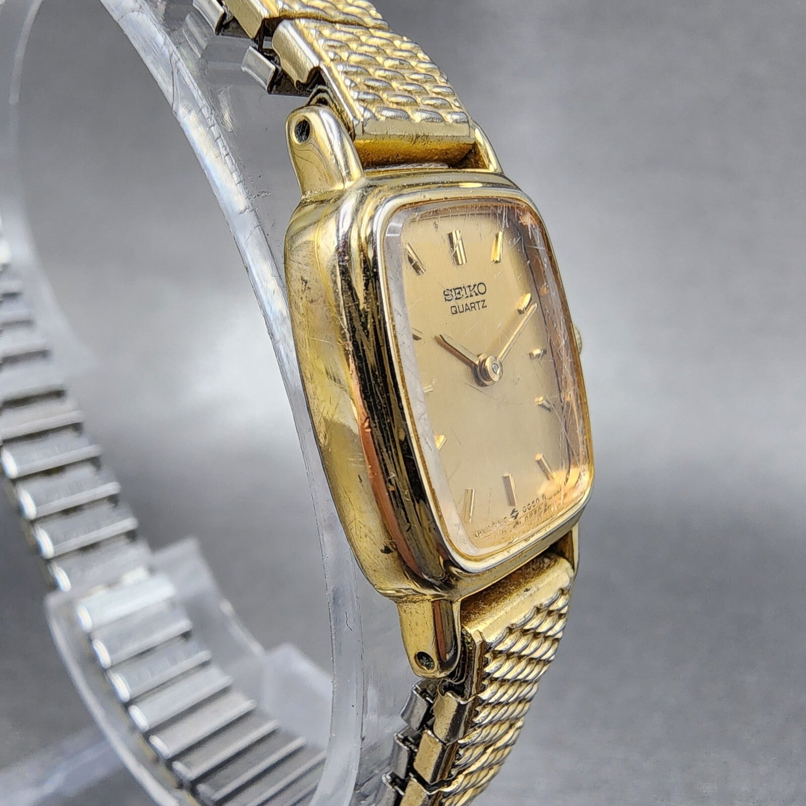 Seiko Watch Women 17mm Gold Dial Gold Tone Rectangle 2Y005B49 New Battery3