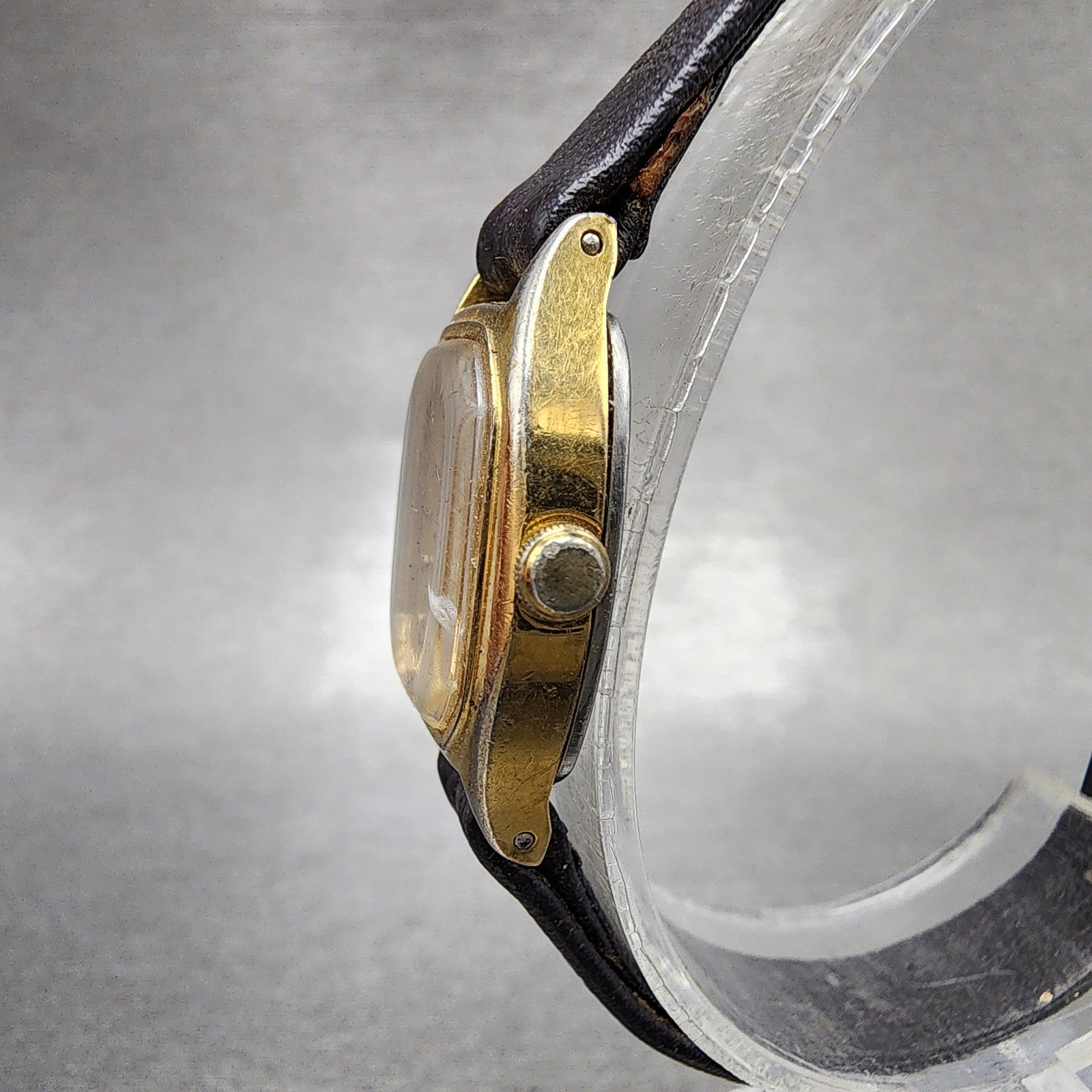 Seiko Tank Watch Women 17mm Champagne Dial Gold Tone 23206559 New Battery3
