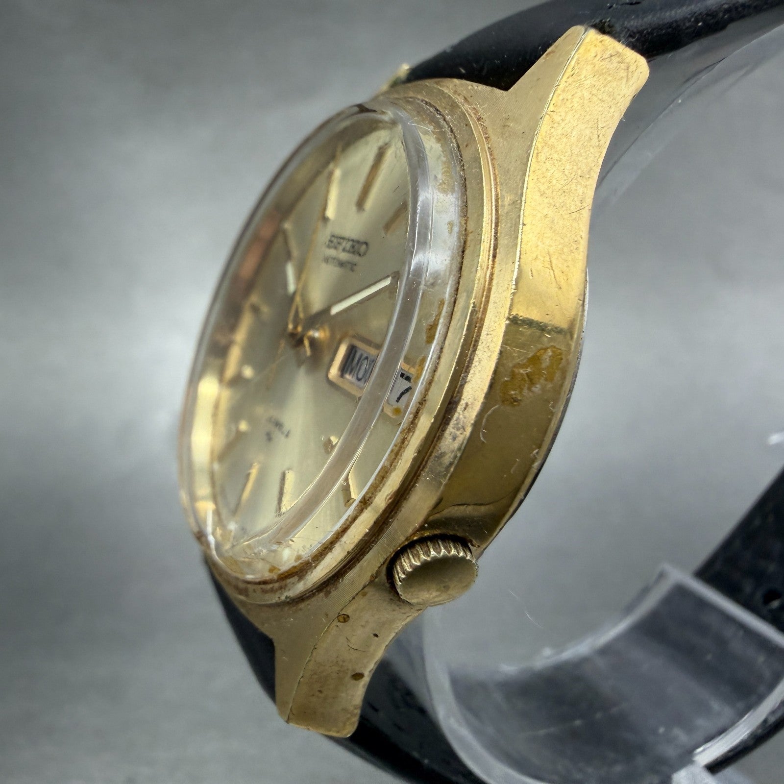 Seiko Automatic Watch Men 37mm Champagne Dial Gold Tone Daydate 7009-8029 Runs2