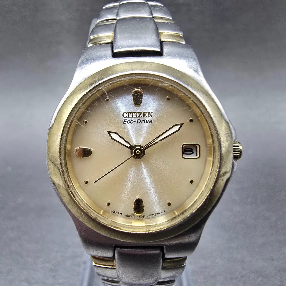Citizen Eco-Drive Watch Women 25mm Cream Dial Two Tone Date E011-K16784 Runs JP0