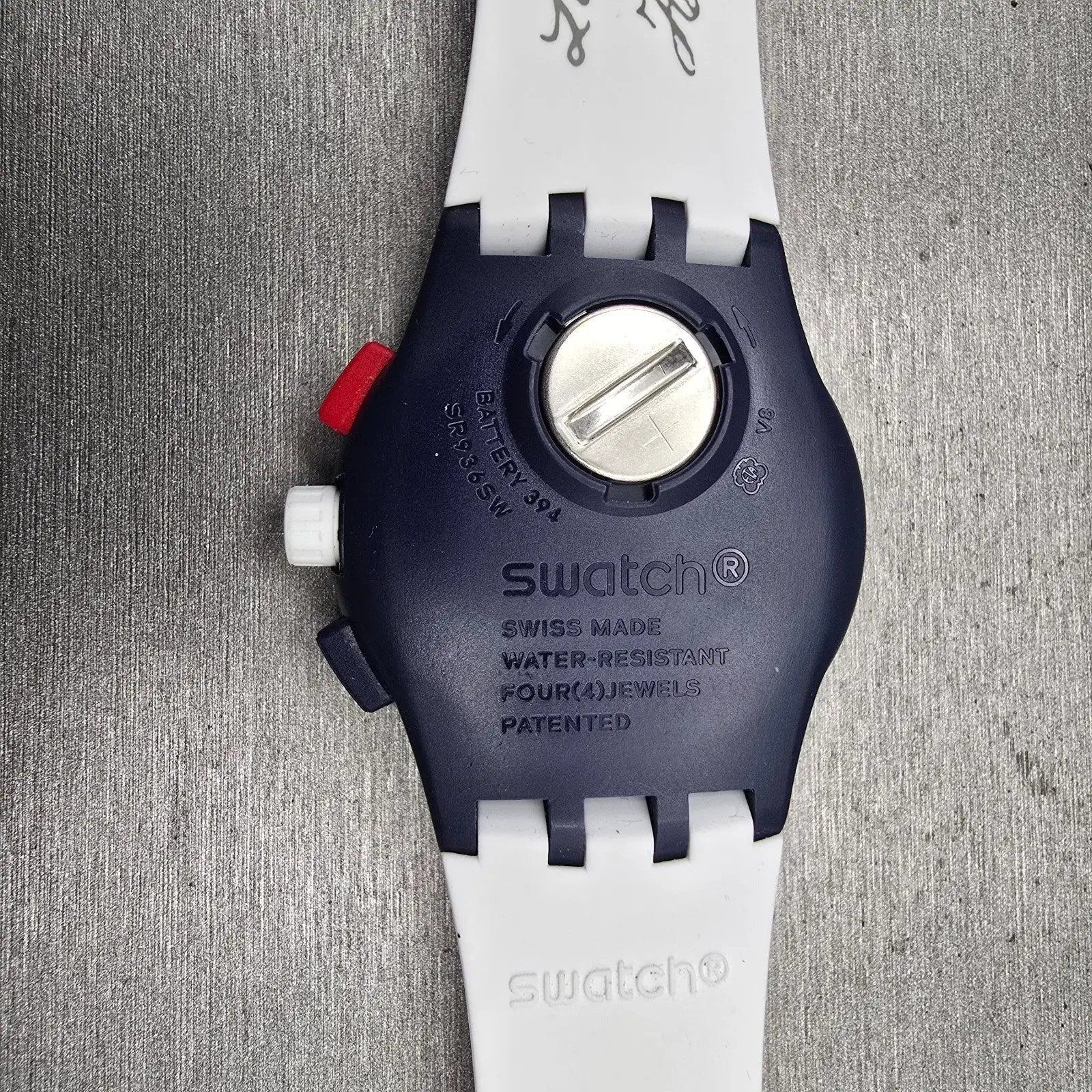 Swatch Free & Brave Chronograph Watch Men White Dial Blue Date SUSZ401 New Batt210