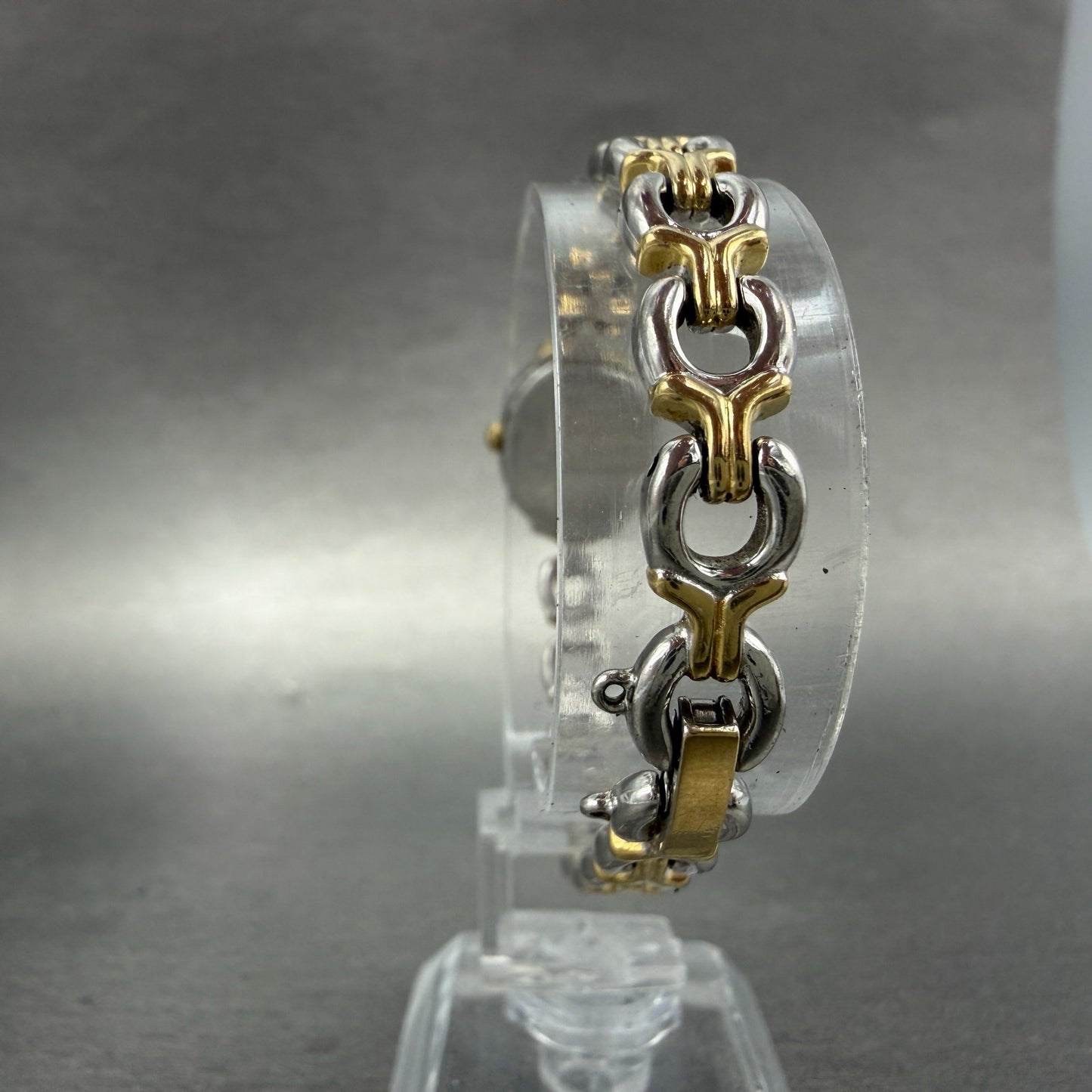 Seiko Watch Women 17mm Champagne Dial Two Tone Oval 2P21-5D00 New Battery VTG7