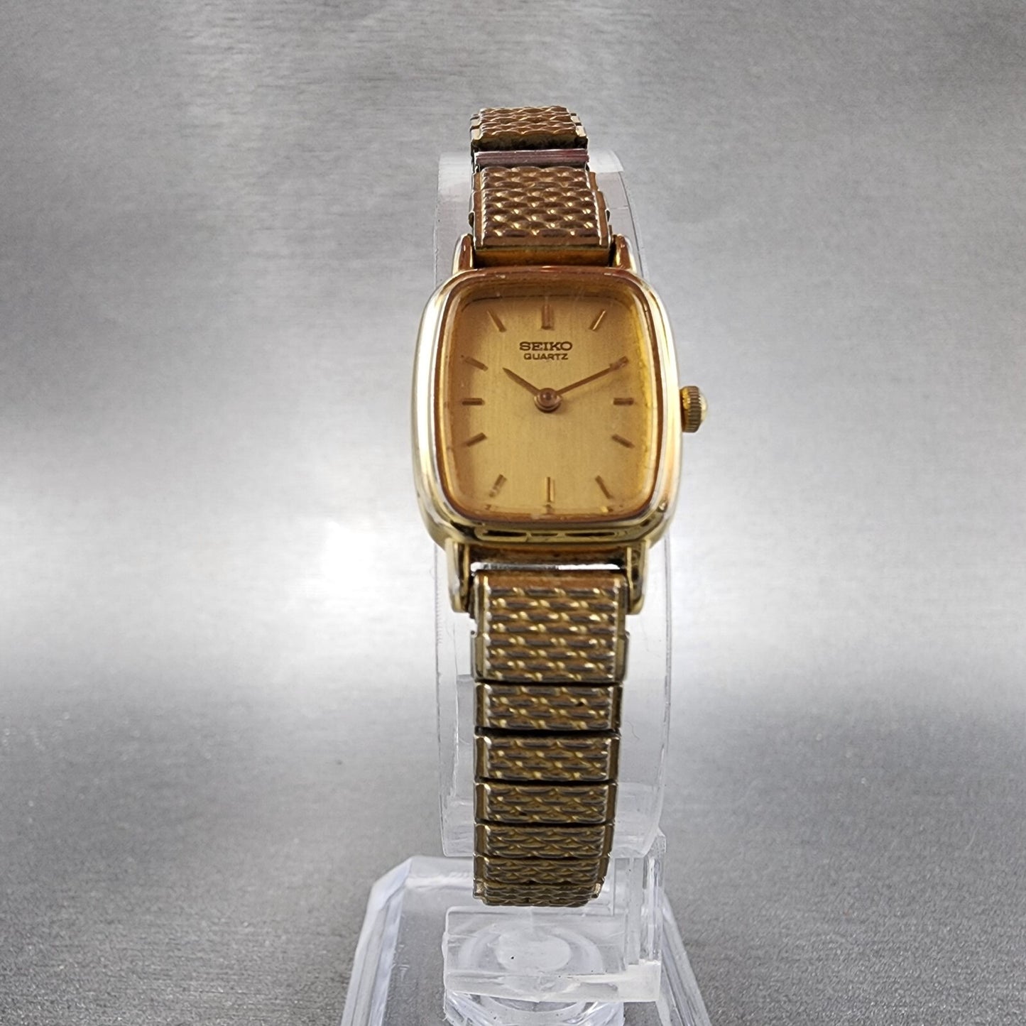 Seiko Watch Women 17mm Gold Dial Gold Tone Rectangle 2Y005B49 New Battery5