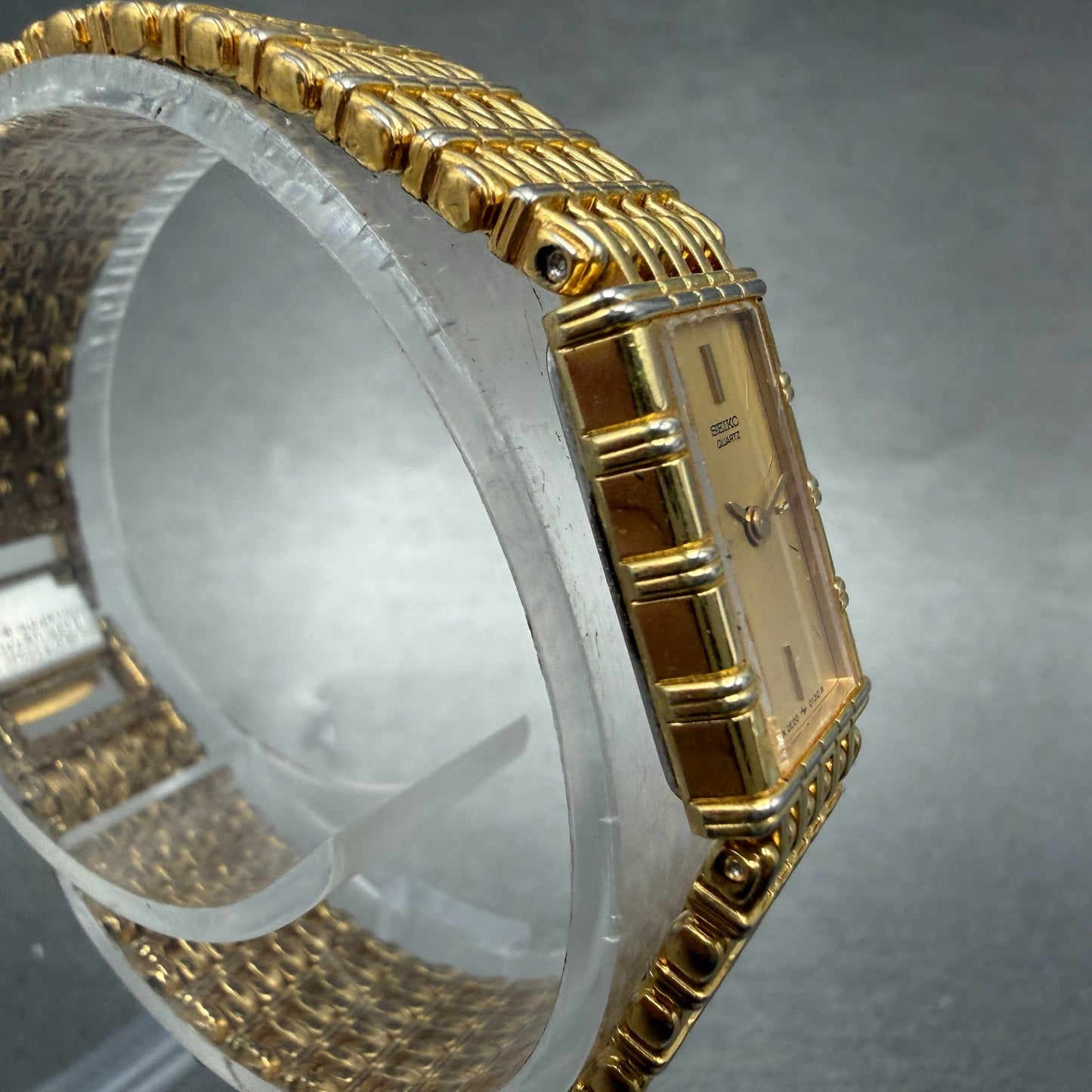 Seiko Tank Watch Women 12mm Champagne Dial Gold Tone 2e20-5079 New Battery 5123