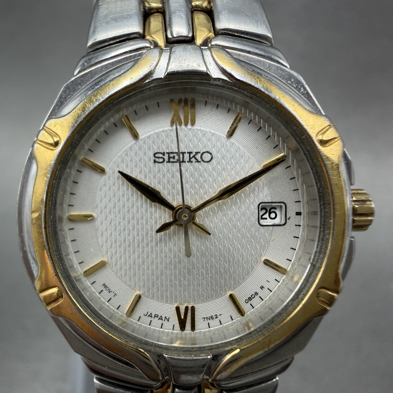Seiko Watch Women 26mm Silver Dial Two Tone Date Round 7n820at0 New Battery1