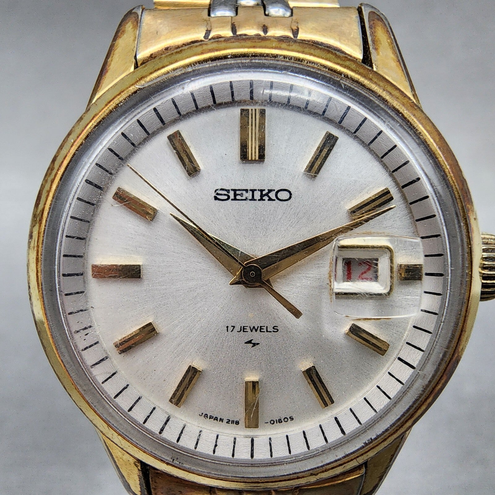 VTG Seiko Watch Women 26mm Silver Dial Gold Tone Date Manual Wind 21180230 Runs1