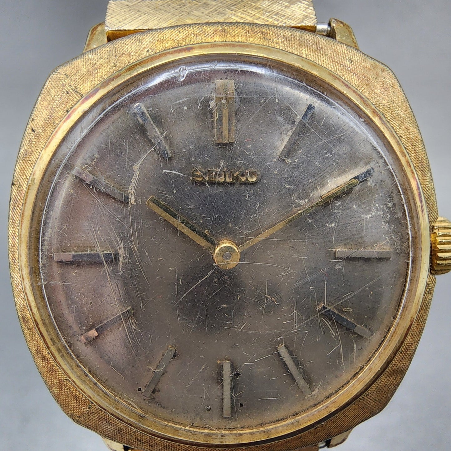 Seiko Watch Women 31mm Gray Dial Gold Plated 25170110 Manual Wind Cushion Runs1