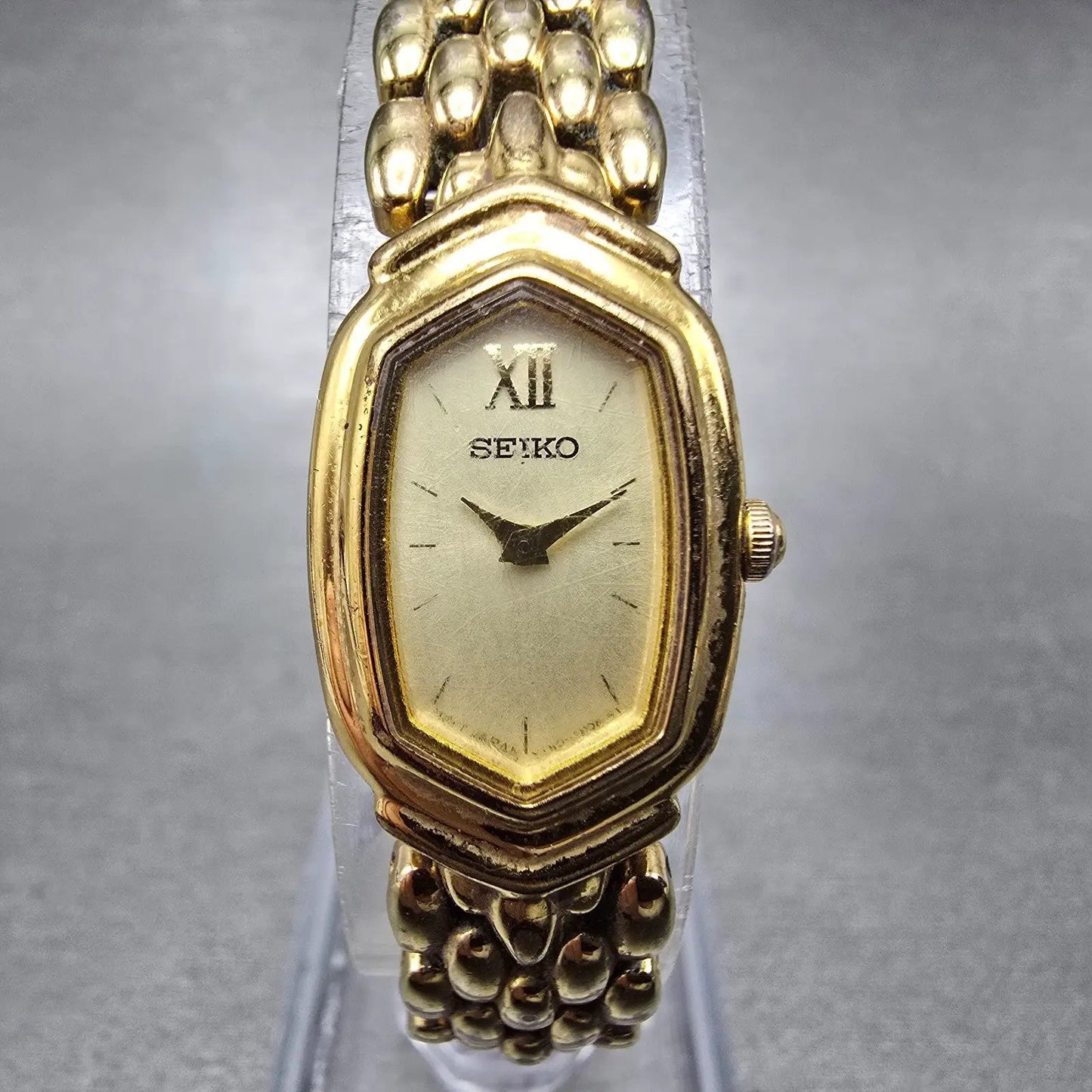 Seiko Watch Women 15mm Champagne Dial Gold Tone Oval Y150-5M89 New Battery VTG0