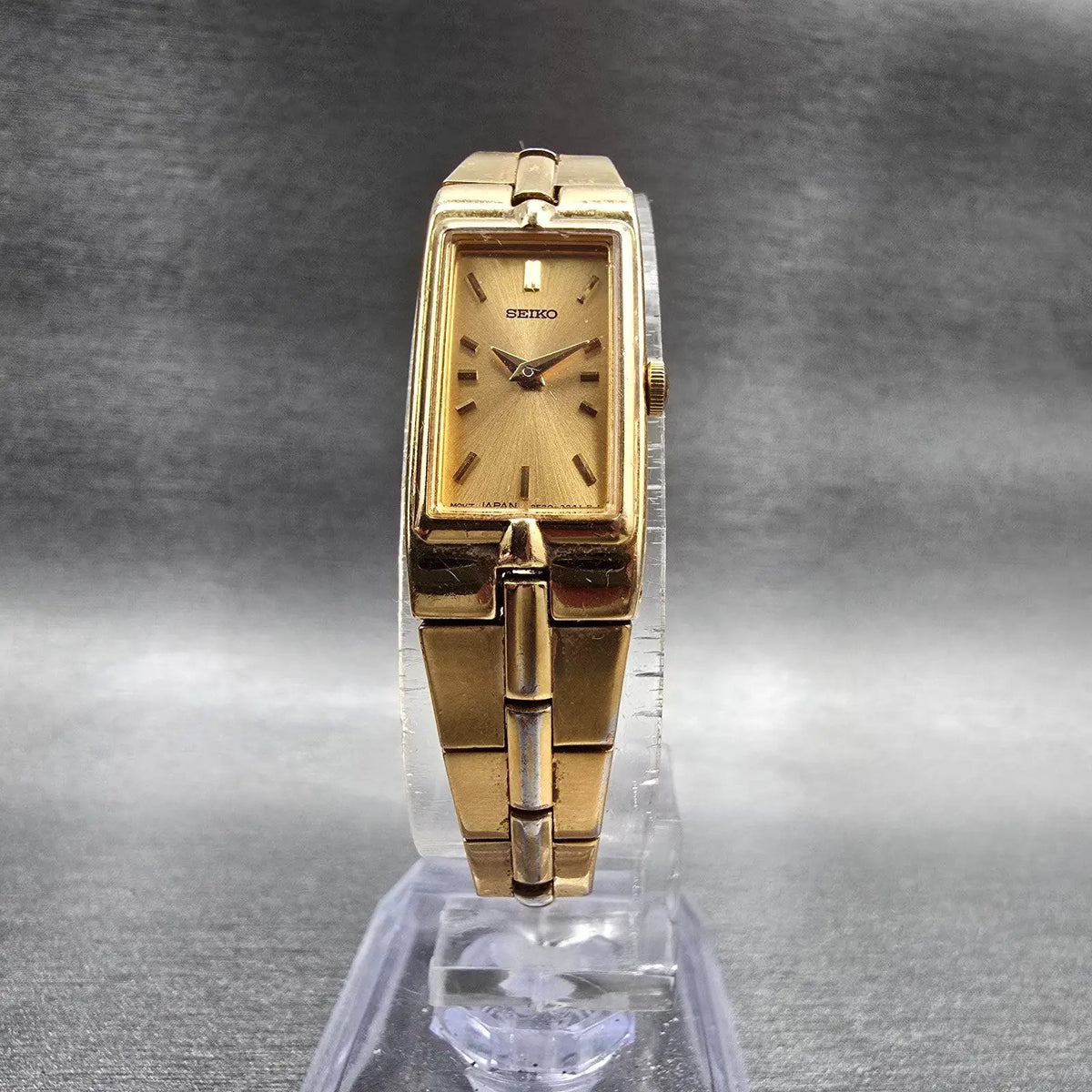Seiko Tank Watch Women 13mm Gold Dial Gold Rectangle 2E20-7479 New Battery 564565