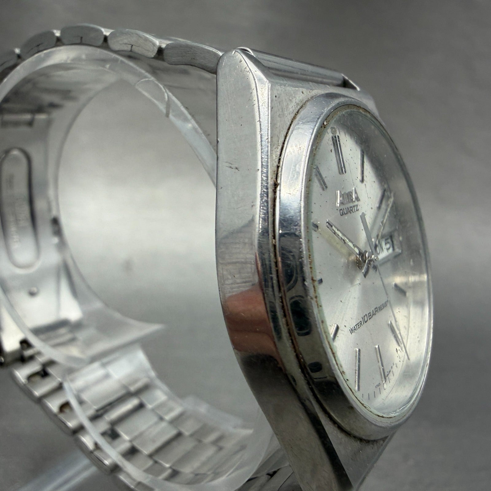 Seiko ALBA Watch Men 35mm Silver Dial Silver Tone Daydate V743-8A10 New Battery93