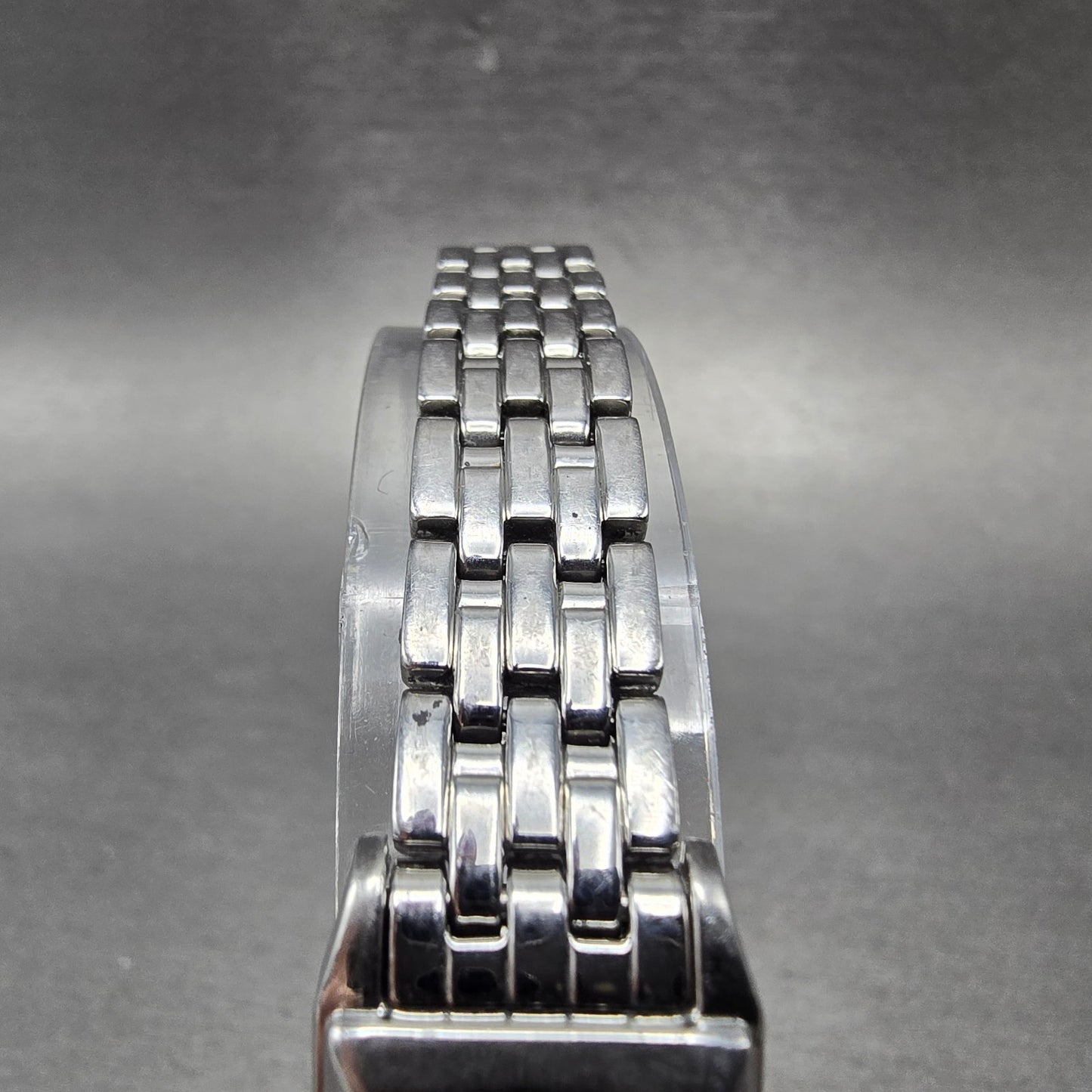 Seiko Solar Tank Watch Women 15mm Black Dial Silver Tone V116-0AA0 Runs4