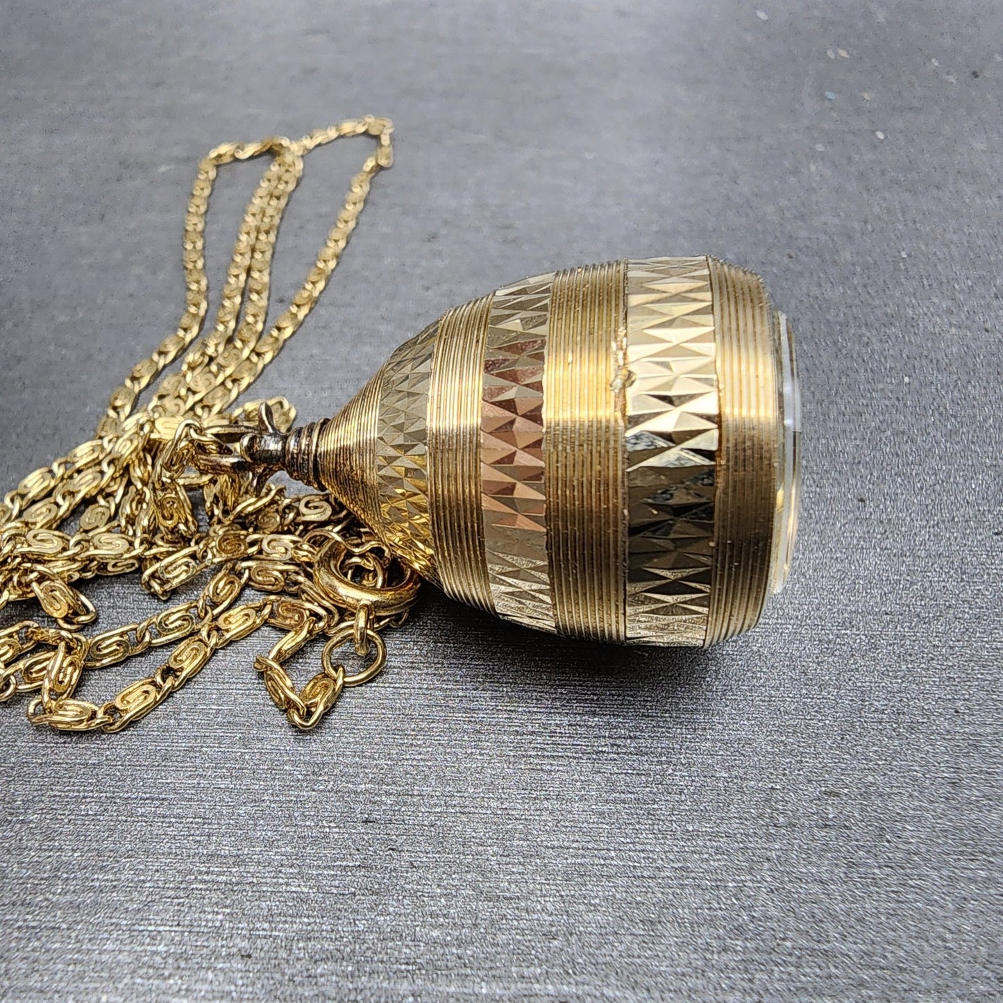 Seiko Necklace Watch Women 22mm Green Dial Gold Tone Manual Wind Runs VTG1