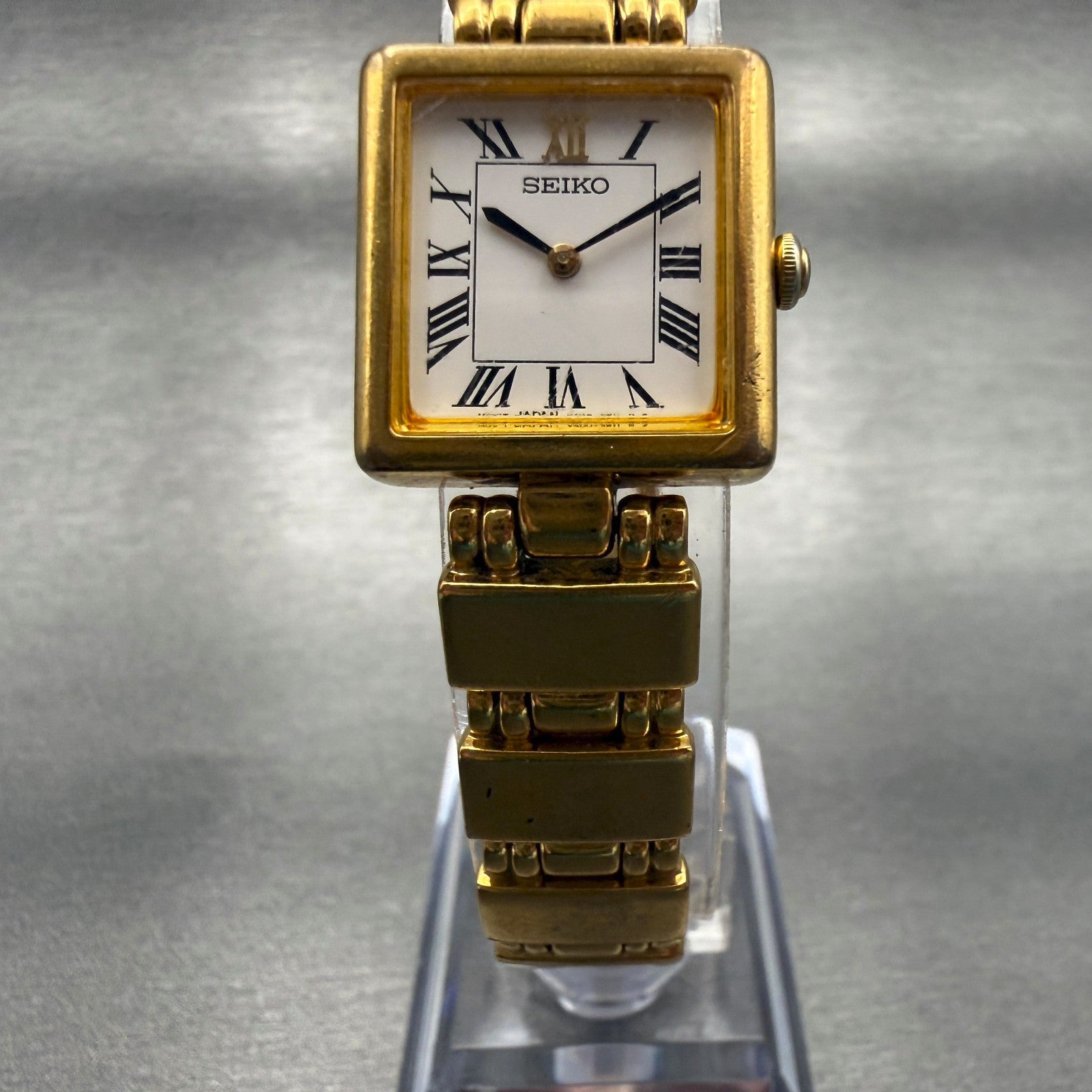 Seiko Watch Women 19mm White Dial Gold Tone Square V400-6280 New Battery5