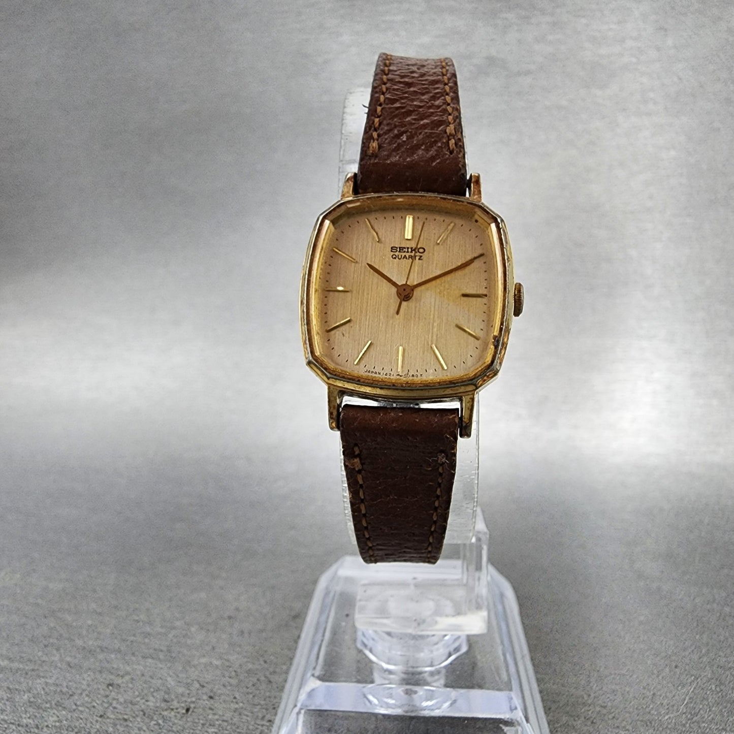 Seiko Watch Women 22mm Champagne Dial Gold Tone Rectangle 14215100 New Battery5