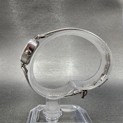 Wittnauer Geneve Watch Women 17mm Silver Dial Silver Tone NOS Oval Manual Wind7