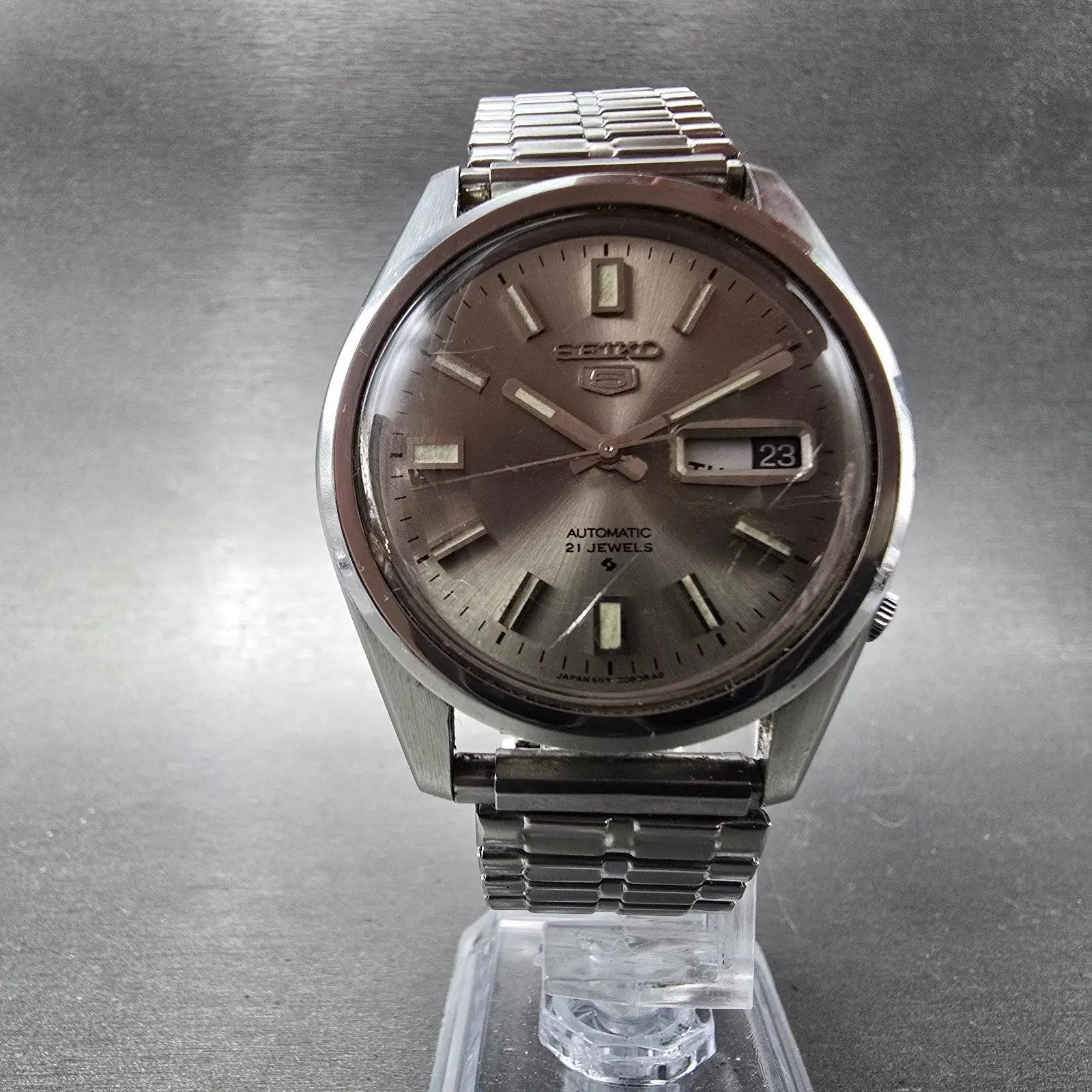 Seiko 5 Automatic Watch Men 37mm Silver Dial Silver Tone Daydate 6119-8080 PARTS6