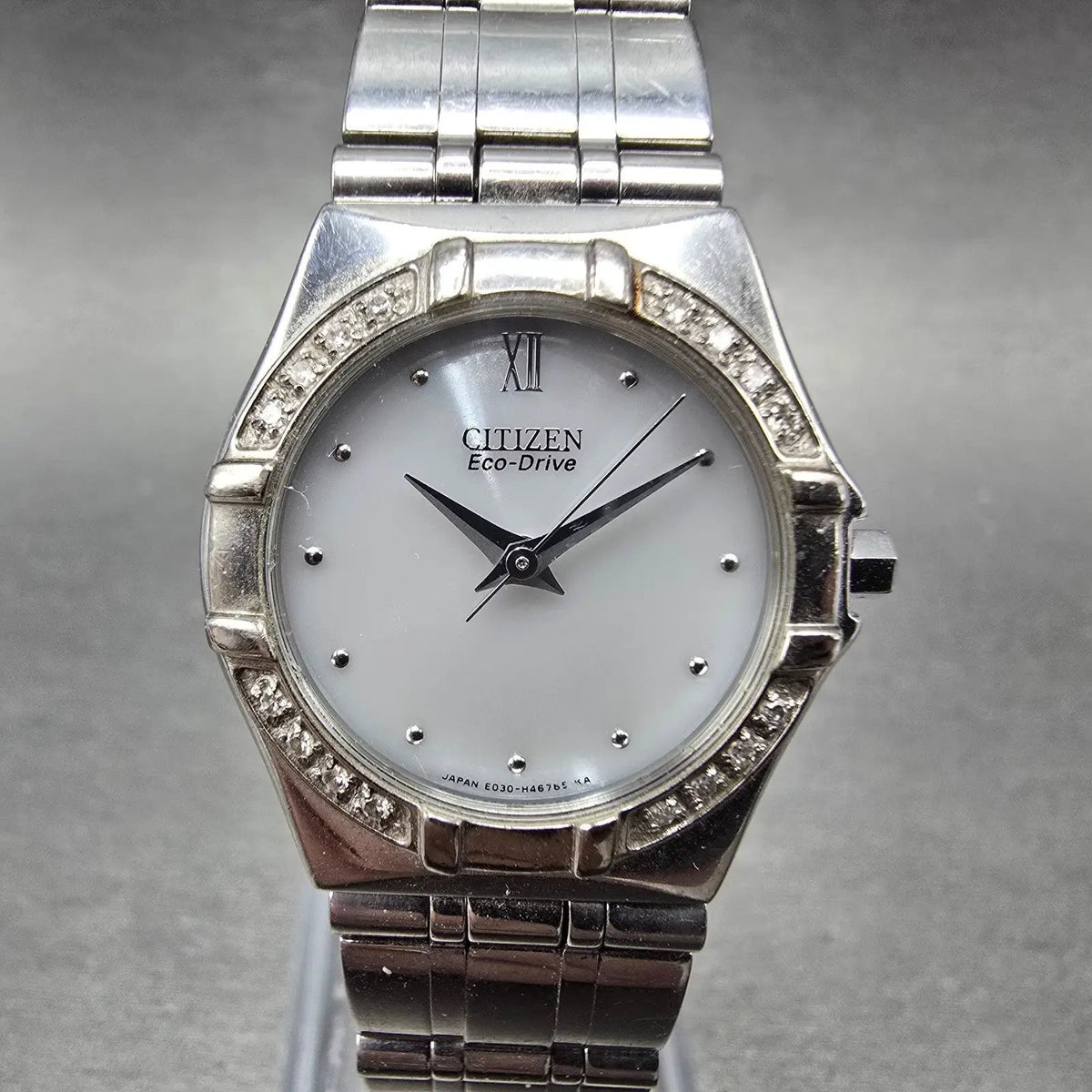 Citizen Eco-Drive Watch Women 26mm Silver Dial Silver Round E030-H26639 Runs0