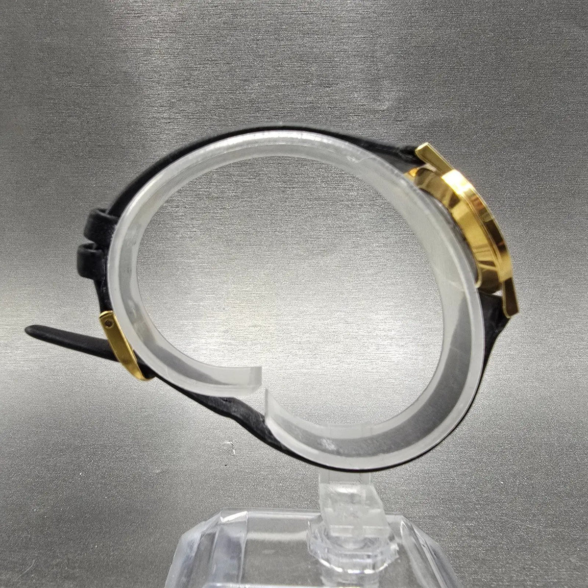 Movado Muesem Watch Women 25mm Black Dial Gold Tone Round 87 A1 832 PARTS9