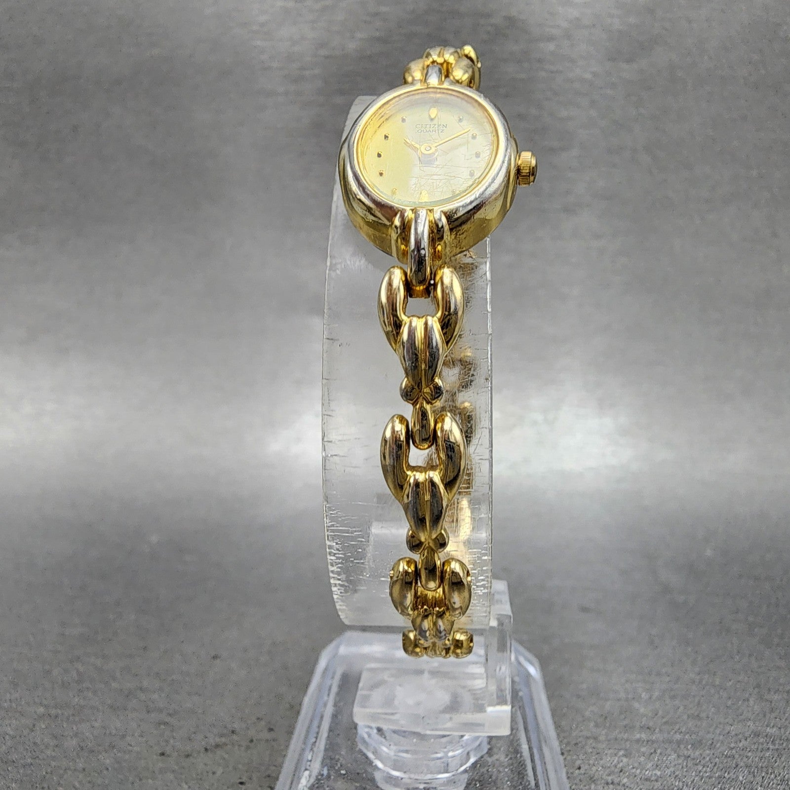 Citizen Watch Women 16mm Champagne Dial Gold Tone Oval 3220S36483 New Battery5