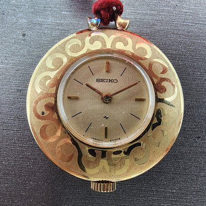 Seiko Pendent Watch Women 26mm Champagne Dial Gold Tone Round Manual Wind Runs1