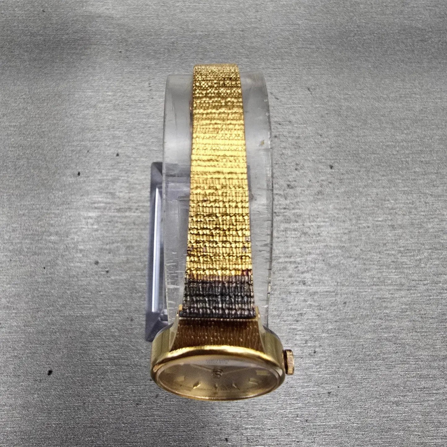 Seiko Watch Women 20mm Gold Dial Gold Tone Oval 1421-5710 New Battery Vintage4