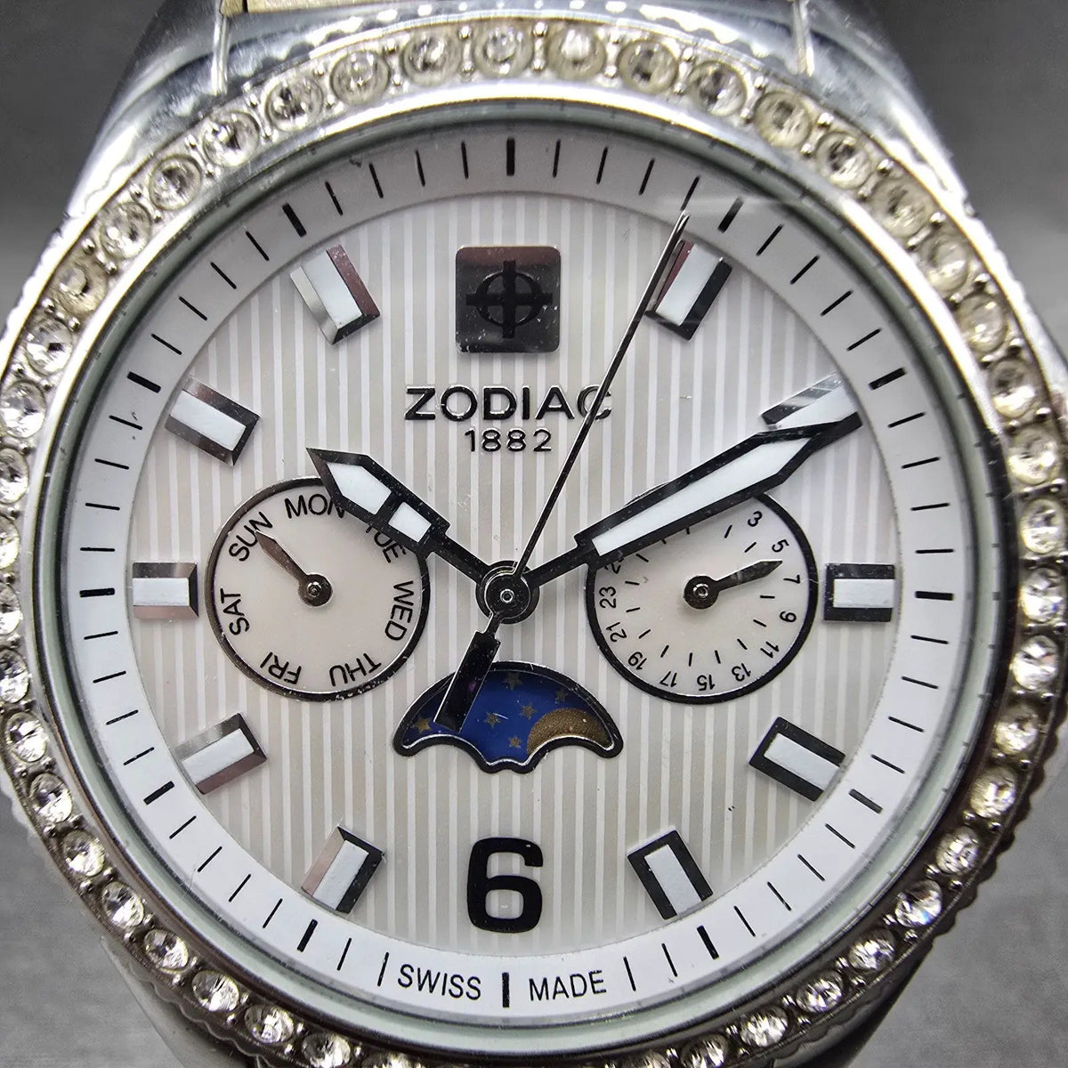 Zodiac Air Dragon Moonphase Watch Women 39mm MOP Dial Steel Crystal Bezel NewBat1