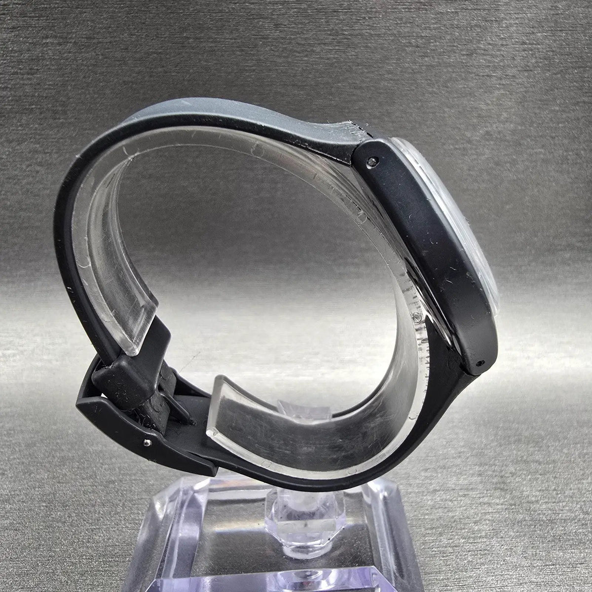 Swatch INC Watch Men 34mm White Dial Black Tone Round GA103 New Battery8