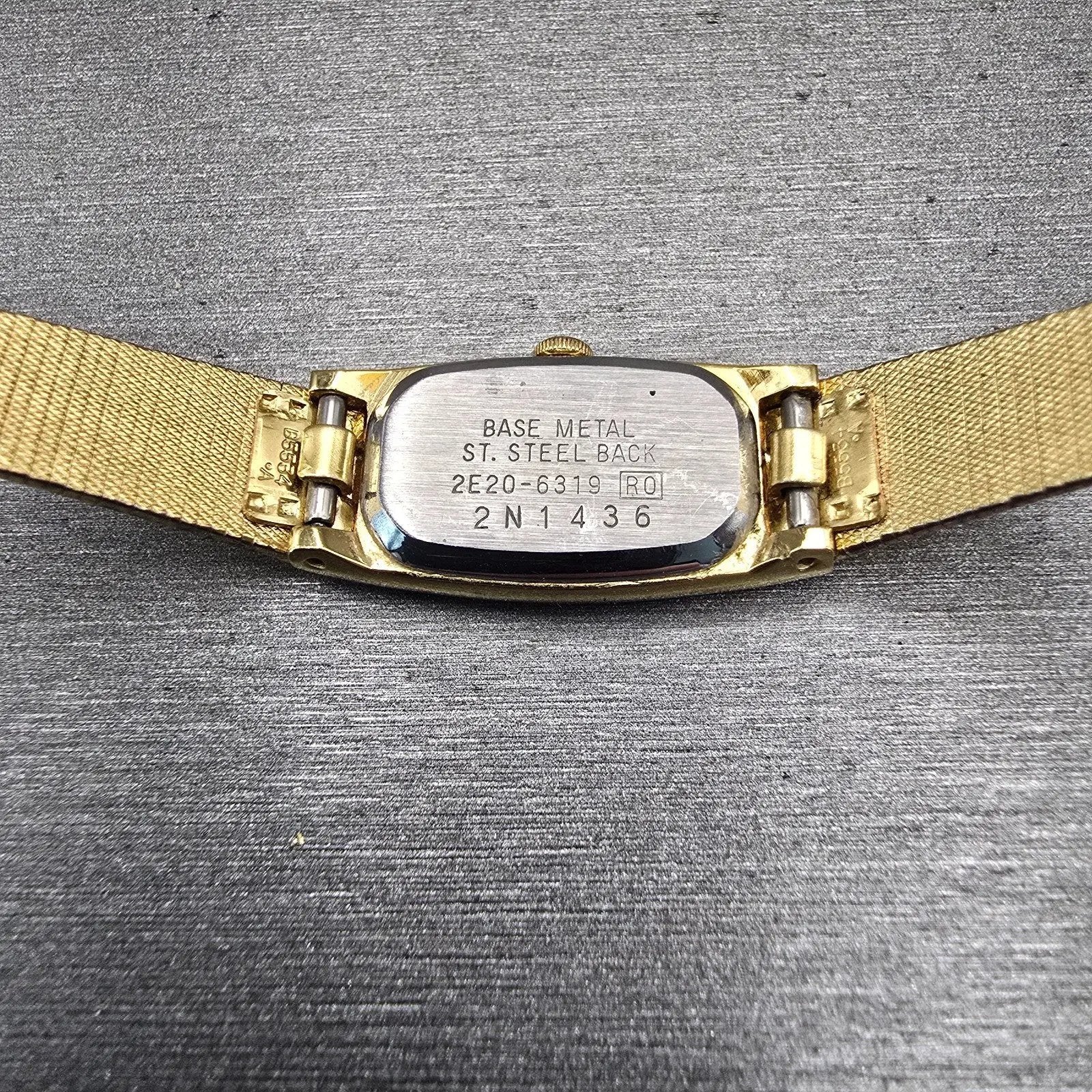 Seiko Watch Women 13mm Gold Dial Gold Tone Rectangle 2E20-6319 New Battery VTG10
