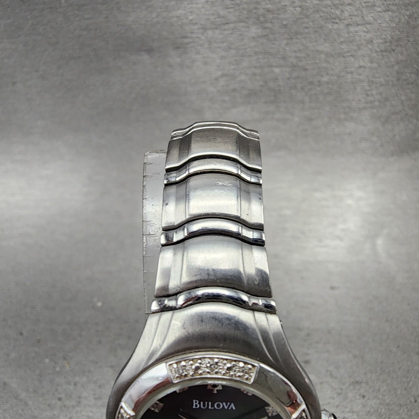 Bulova Watch Women 26mm MOP Dial silver Tone Date Round 96R20 New Battery4
