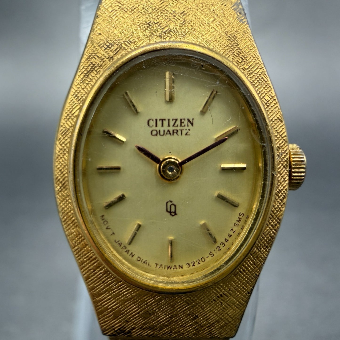 Citizen CQ Watch Women 17mm Champagne Dial Gold Tone Oval 3220-S02287 NewBattery1