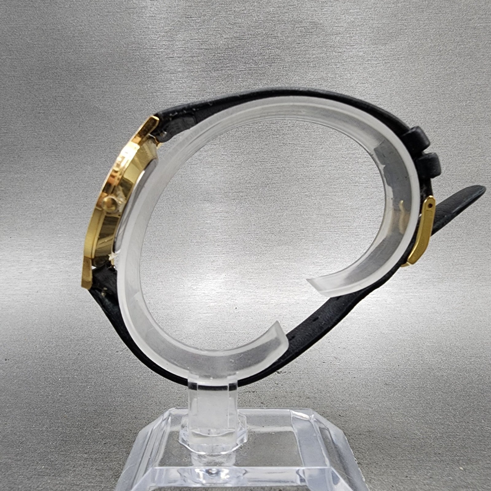 Movado Museum Watch 31mm Women Black Dial Gold Tone Round 87.45.882.1 New Batt6