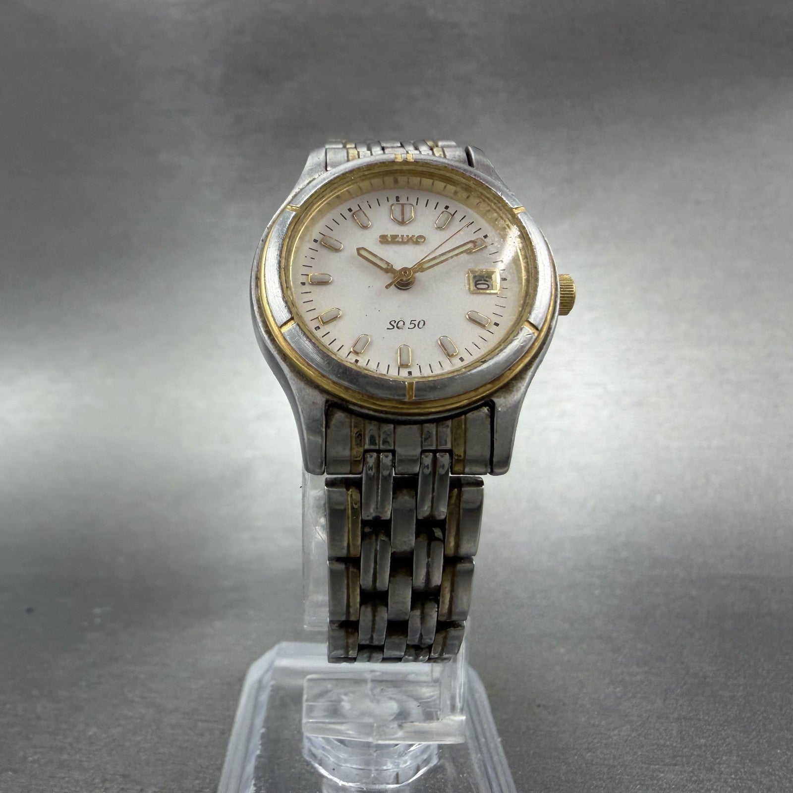 Seiko SQ 50 Watch Women 26mm White Dial Two Tone Date 7N82-0530 New Battery5