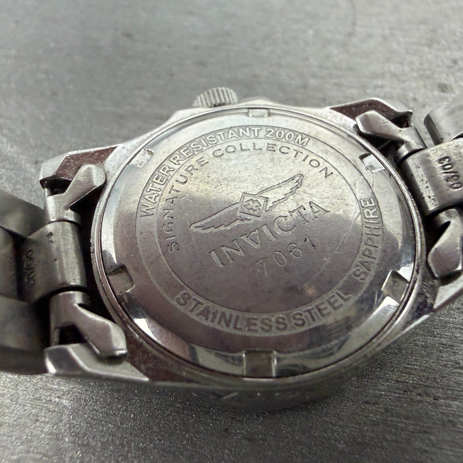 Invicta Dive Watch Women 27mm White Dial Steel Date Coke 7061 Round New Batt9