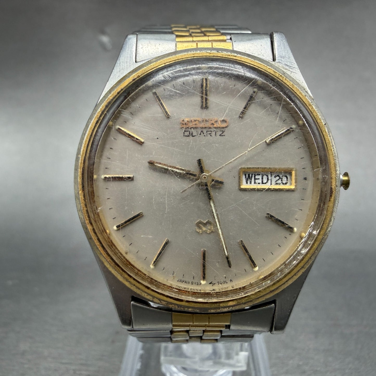 Seiko SQ Watch Men 34mm Gray Dial Two Tone Daydate Round 5H23-7009 PARTS0