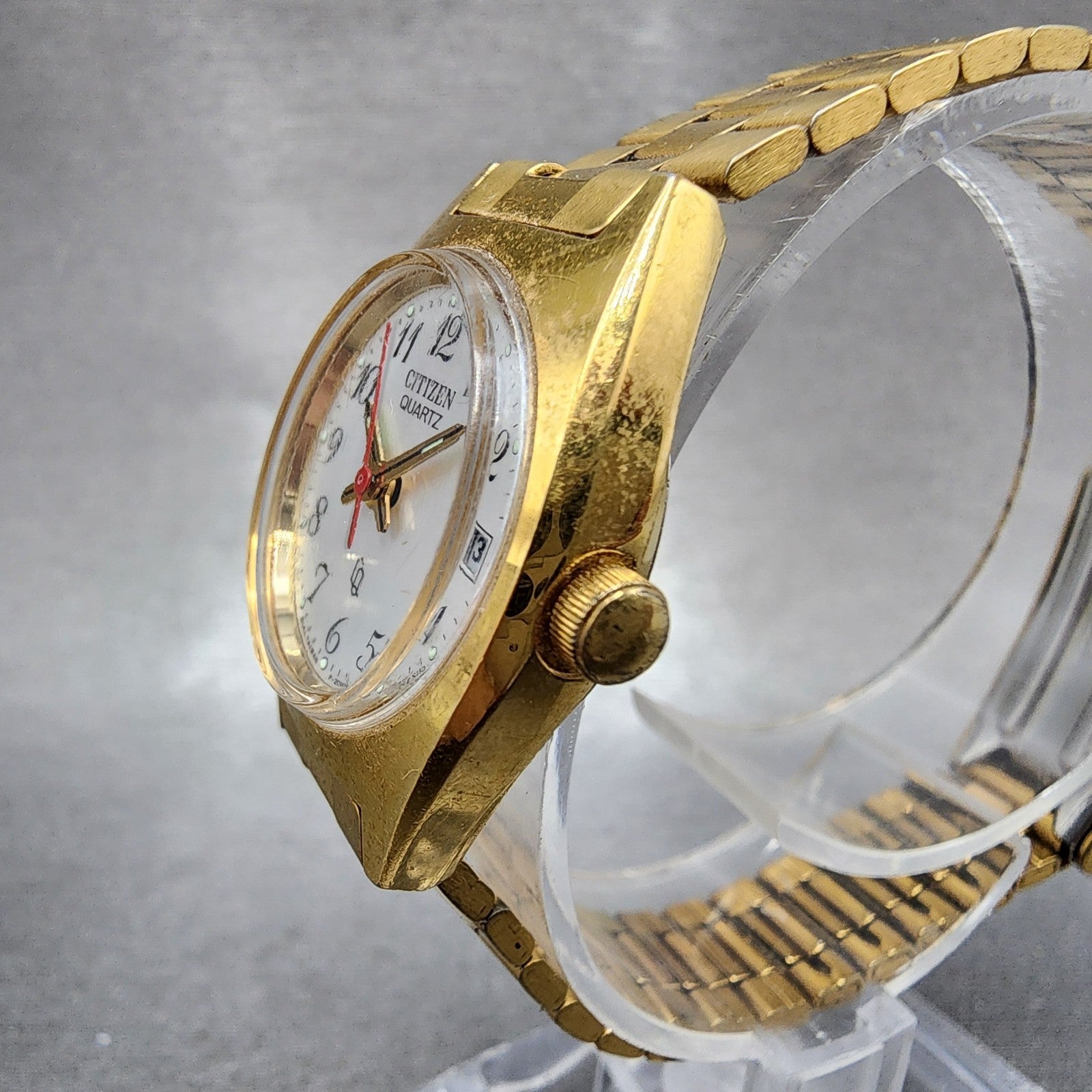 Citizen CQ Watch Women 24mm Silver Dial Gold Tone Date Round New Battery VTG2