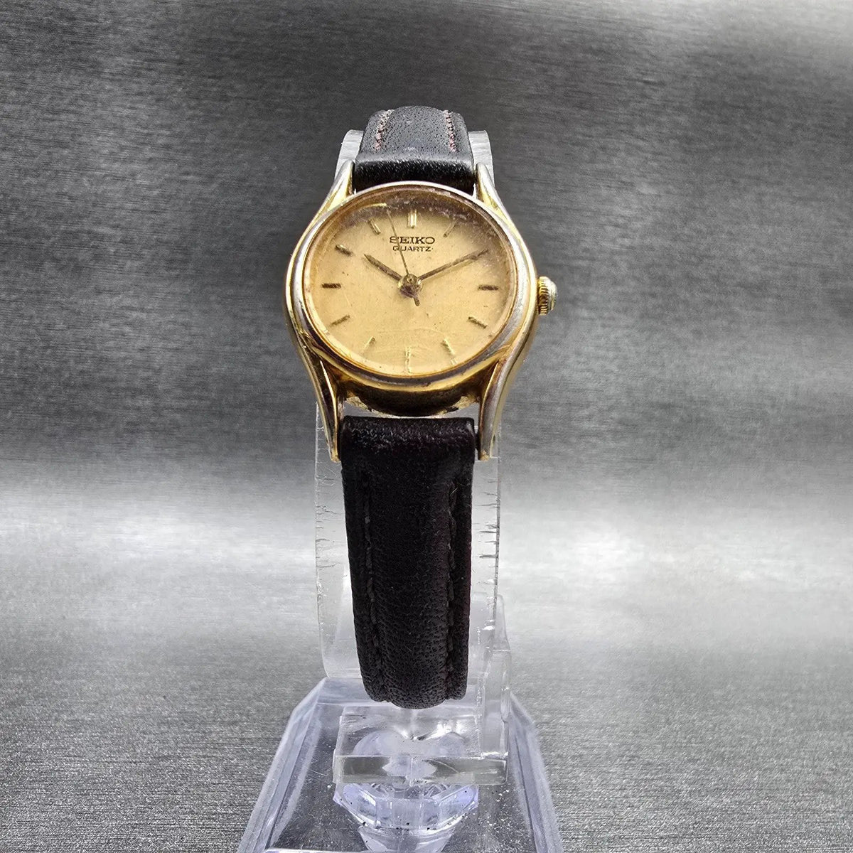 Seiko Watch Women 20mm Gold Dial Gold Tone Round 2Y01-0A19 New Battery Vintage 75