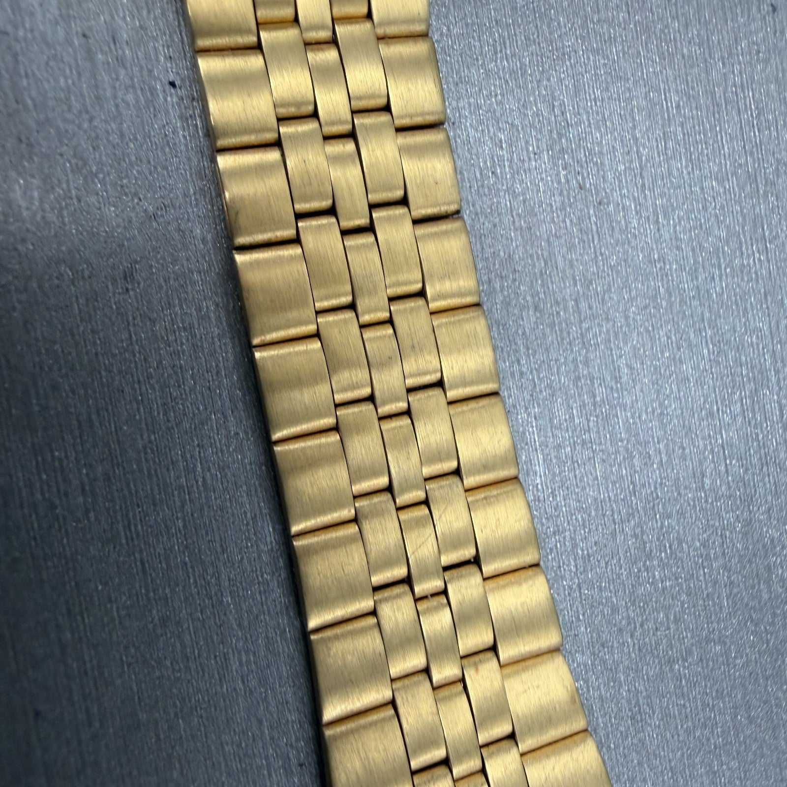 Seiko SQ Bracelet 20mm Stainless Steel Gold Tone Tri Folding Clasp VTG Japan GF32