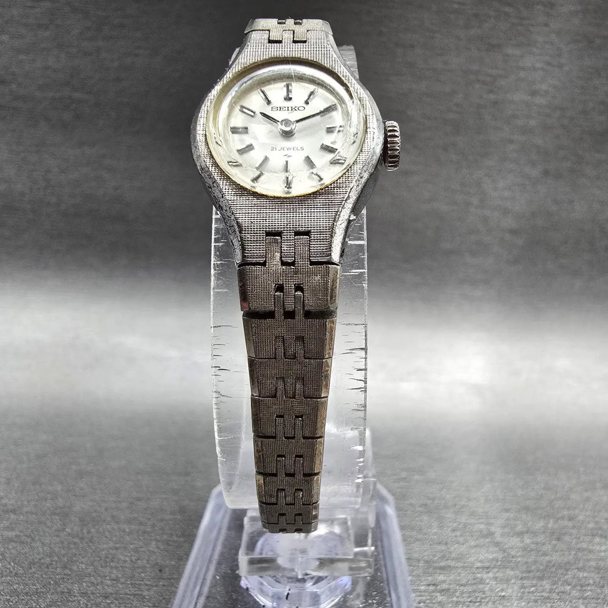 Seiko Watch Women 18mm Silver Dial Silver Tone Round 11-0330 Manual Wind Works K5