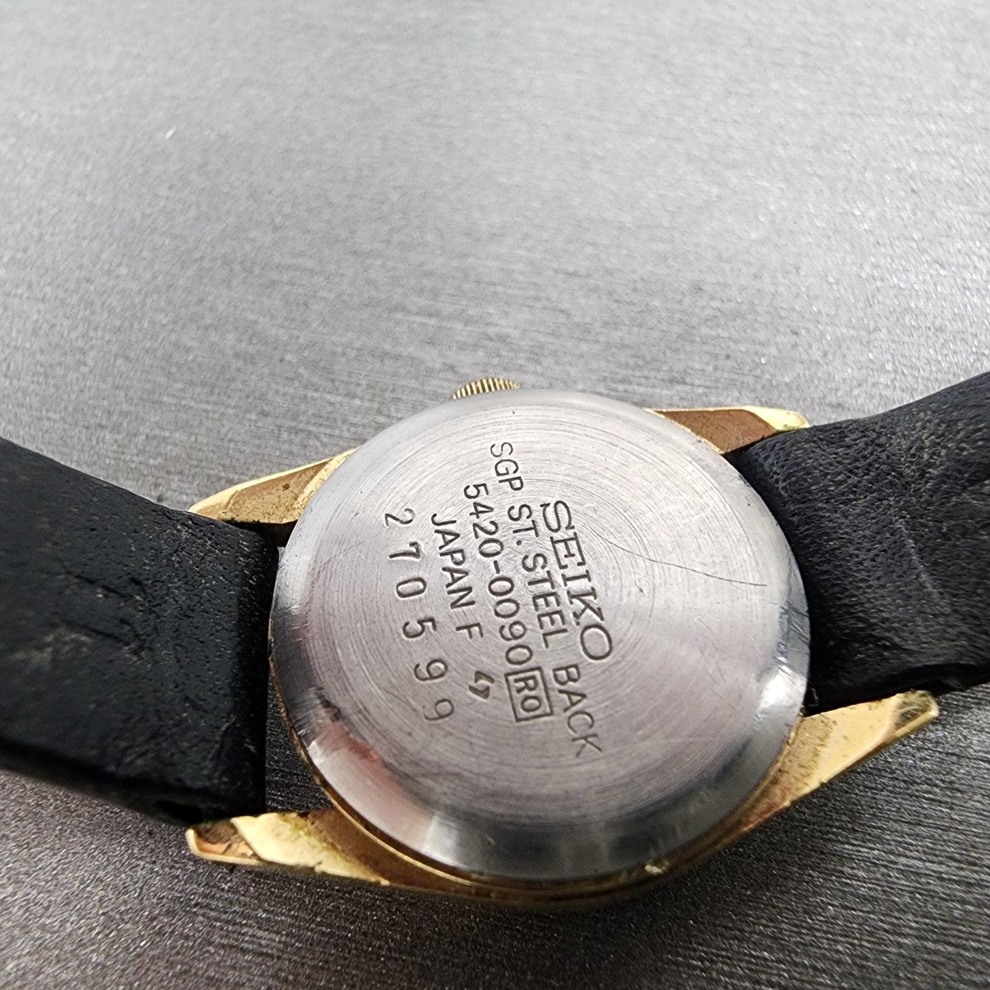 Seiko Watch Women 20mm Champagne Dial Gold Tone Round 54200090 New Battery9