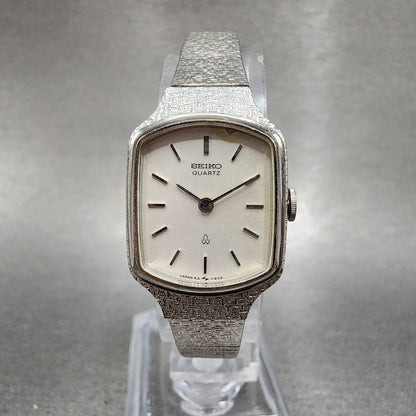 Seiko Tank Watch Women 19mm Silver Dial Silver Tone 435010 New Battery0