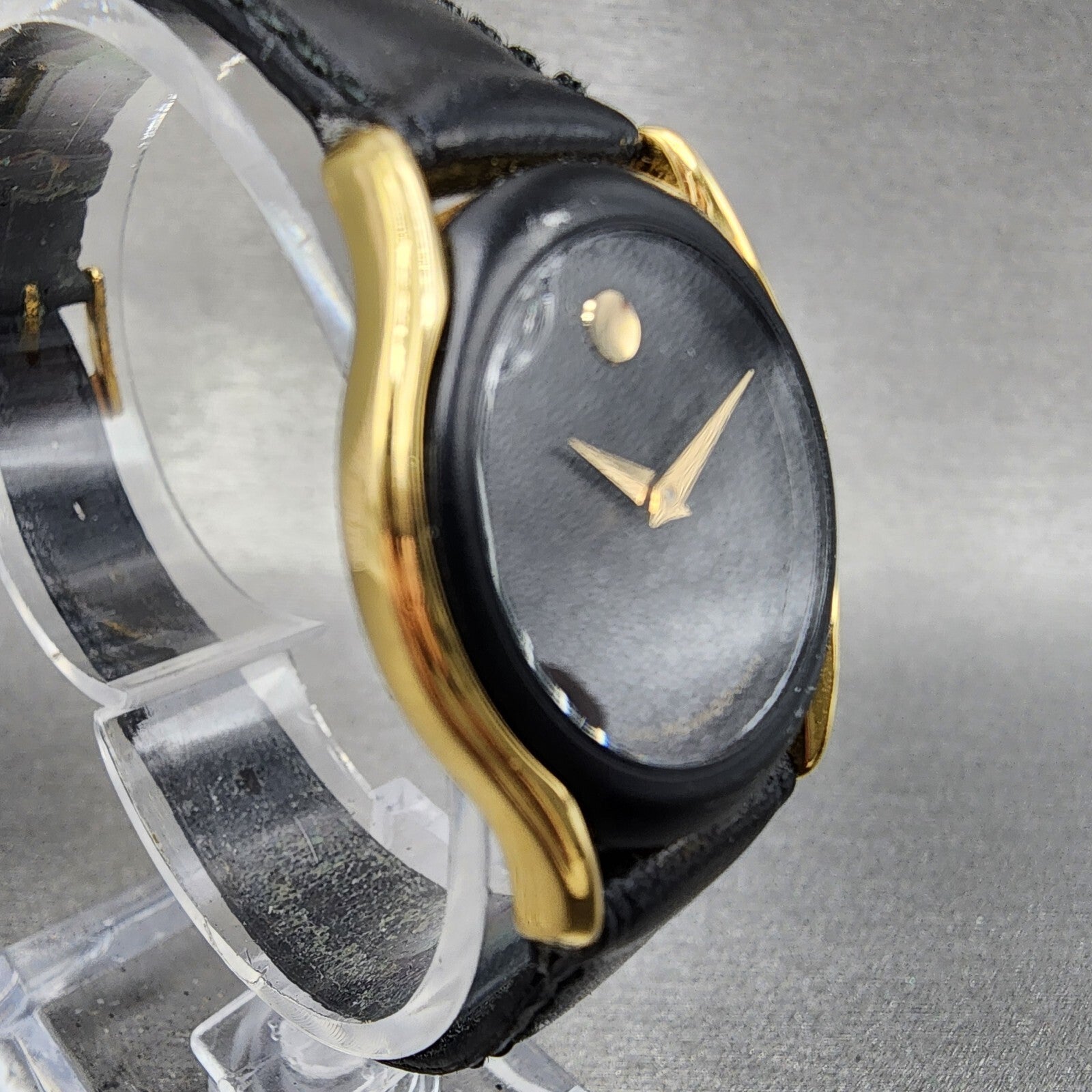 Movado Museum Watch Women 24mm Black Dial Gold Tone Round 88.66.820.N New Batt2