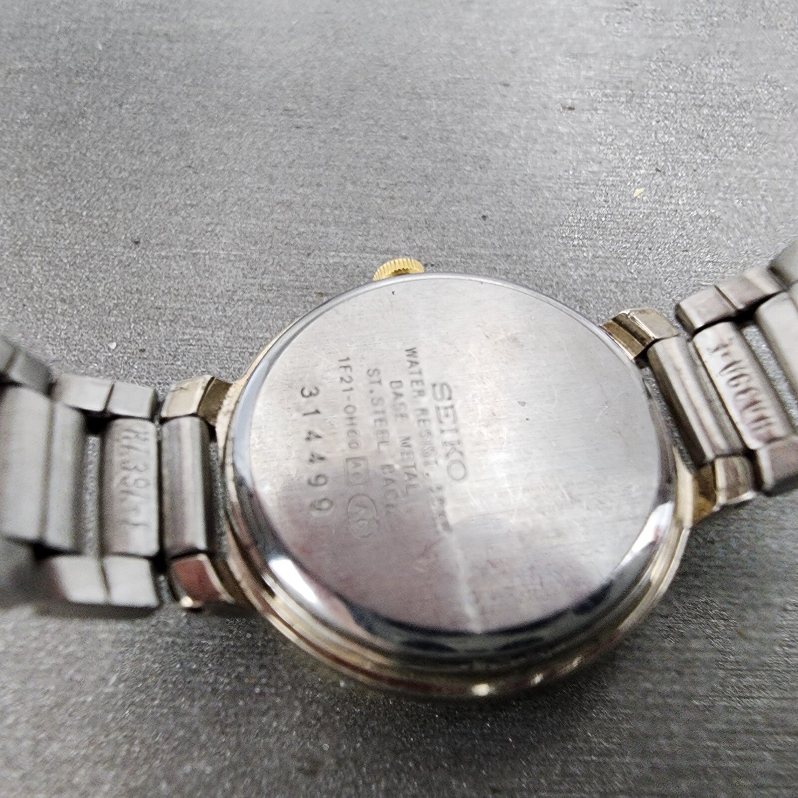 Seiko Avenue Watch Women 22mm White Dial Two Tone Round 1F210H60 New Battery9
