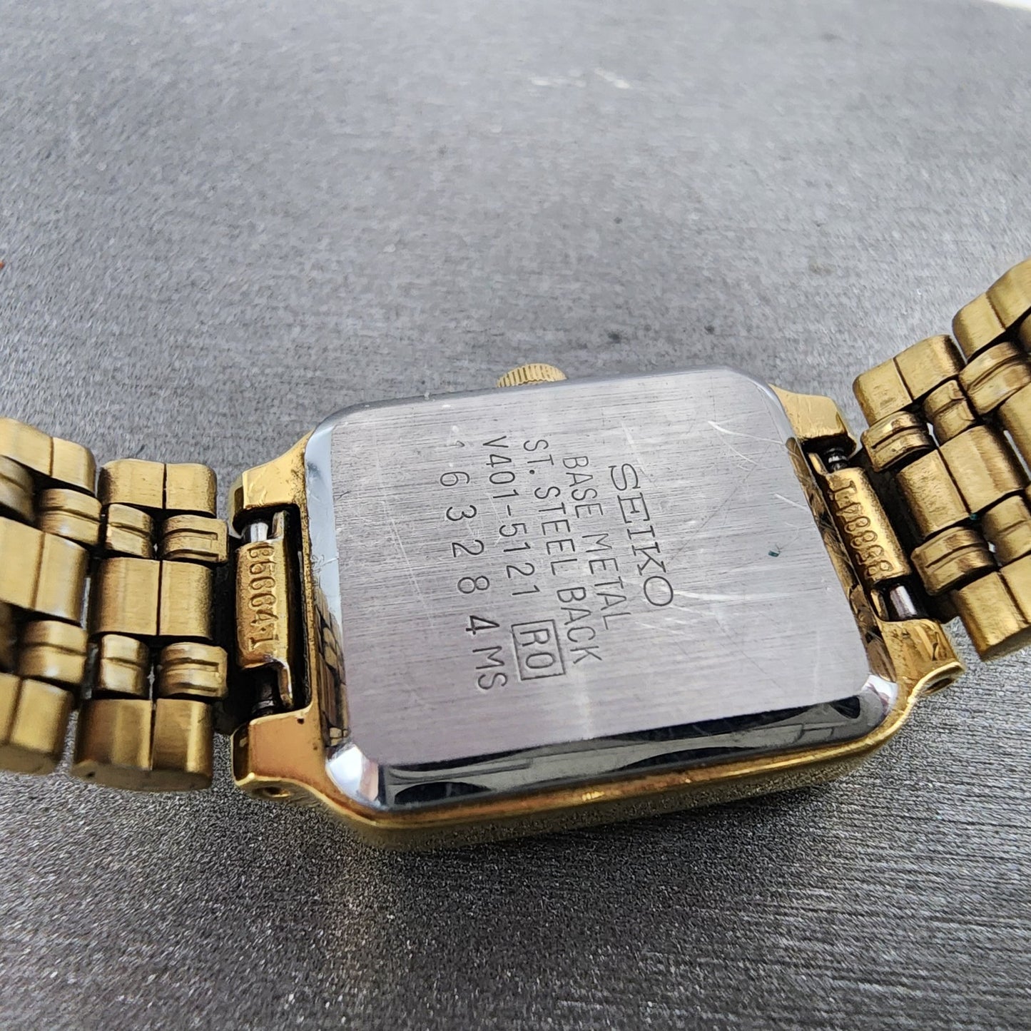 Seiko SX Tank Watch Women 17mm Champagne Dial Gold Tone V4015121 New Battery9