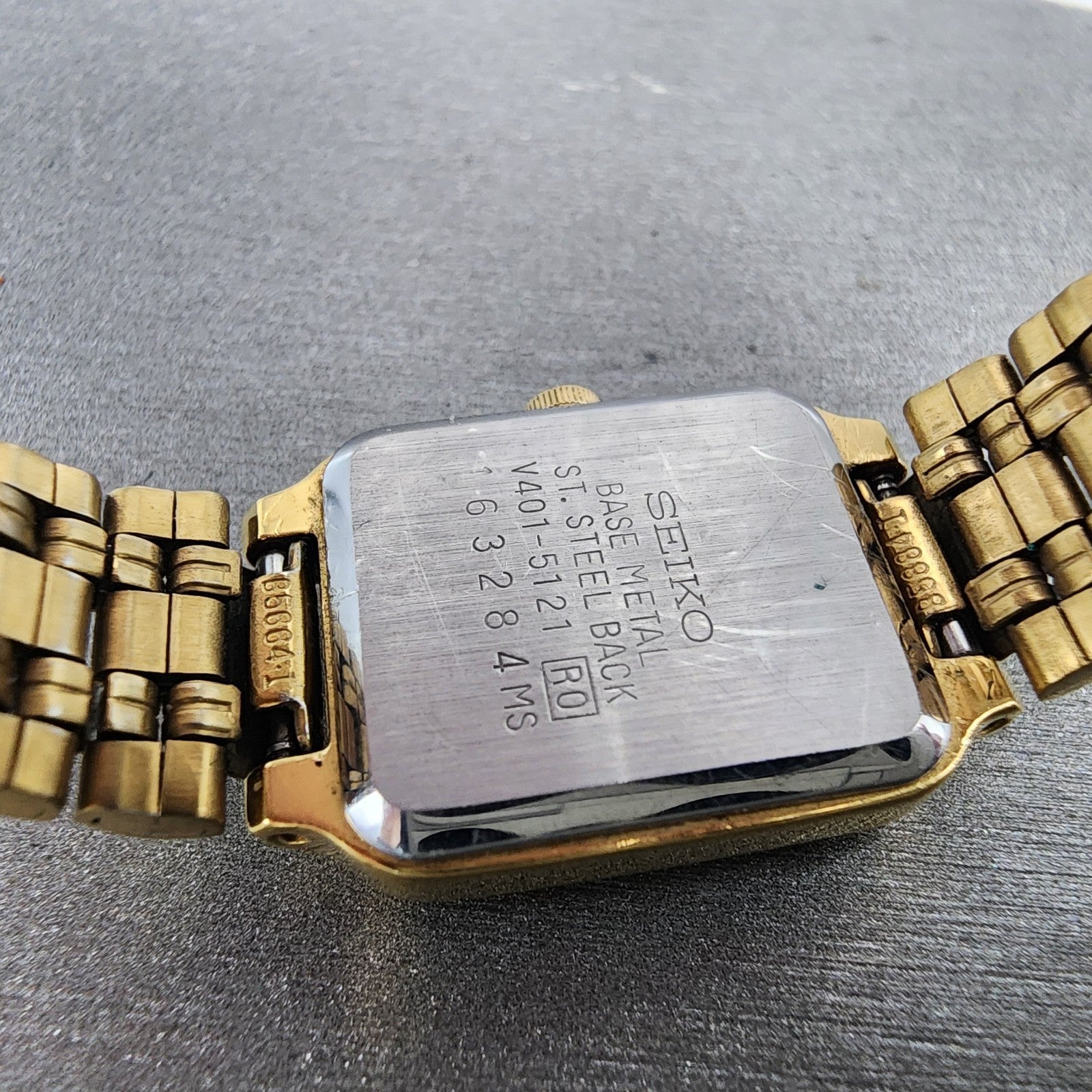 Seiko SX Tank Watch Women 17mm Champagne Dial Gold Tone V4015121 New Battery9