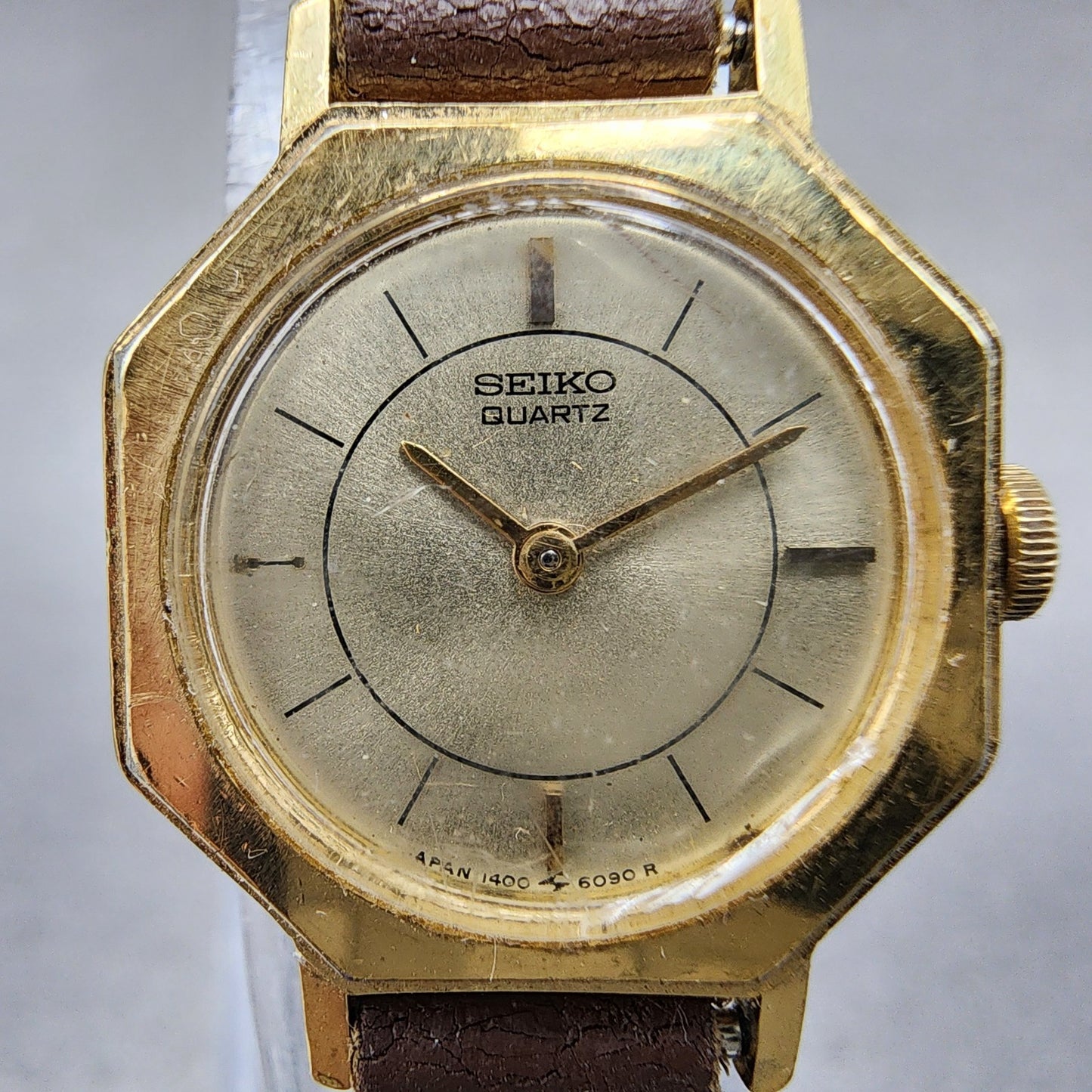 Seiko Watch Women 19mm Champagne Dial Gold Tone 14001149 New Battery1