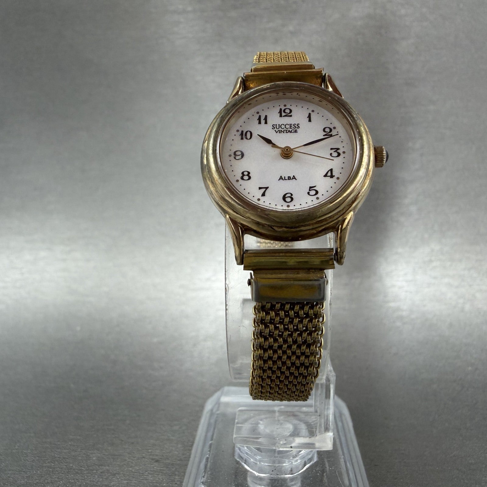 Seiko Alba success Watch Women 24mm White Dial Gold Tone V7016C00 New Battery5