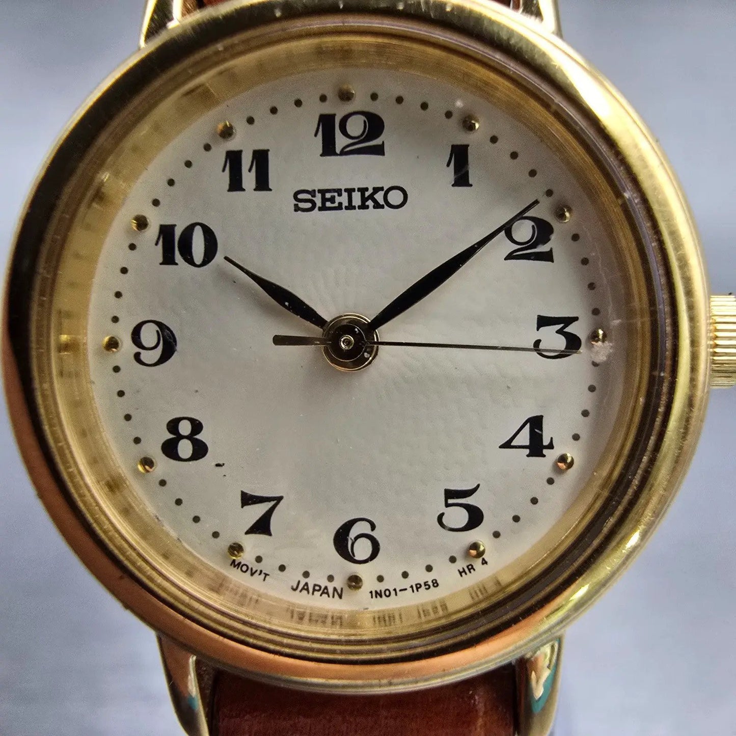 Seiko Watch Women 22mm Ivory Dial Gold Tone Round 1N01-0K40 New Battery Vintage1