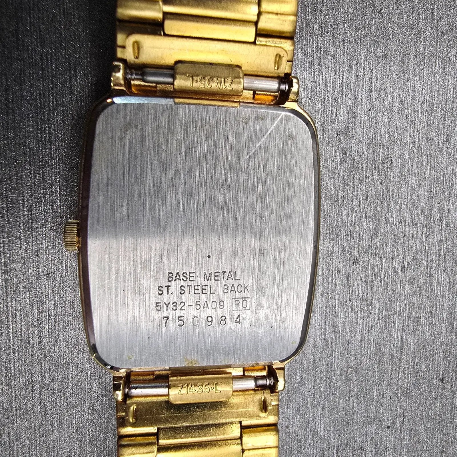 Seiko Watch Men 26mm White Dial Gold Tone Date Rectangle 5Y32-5A09 New Battery10