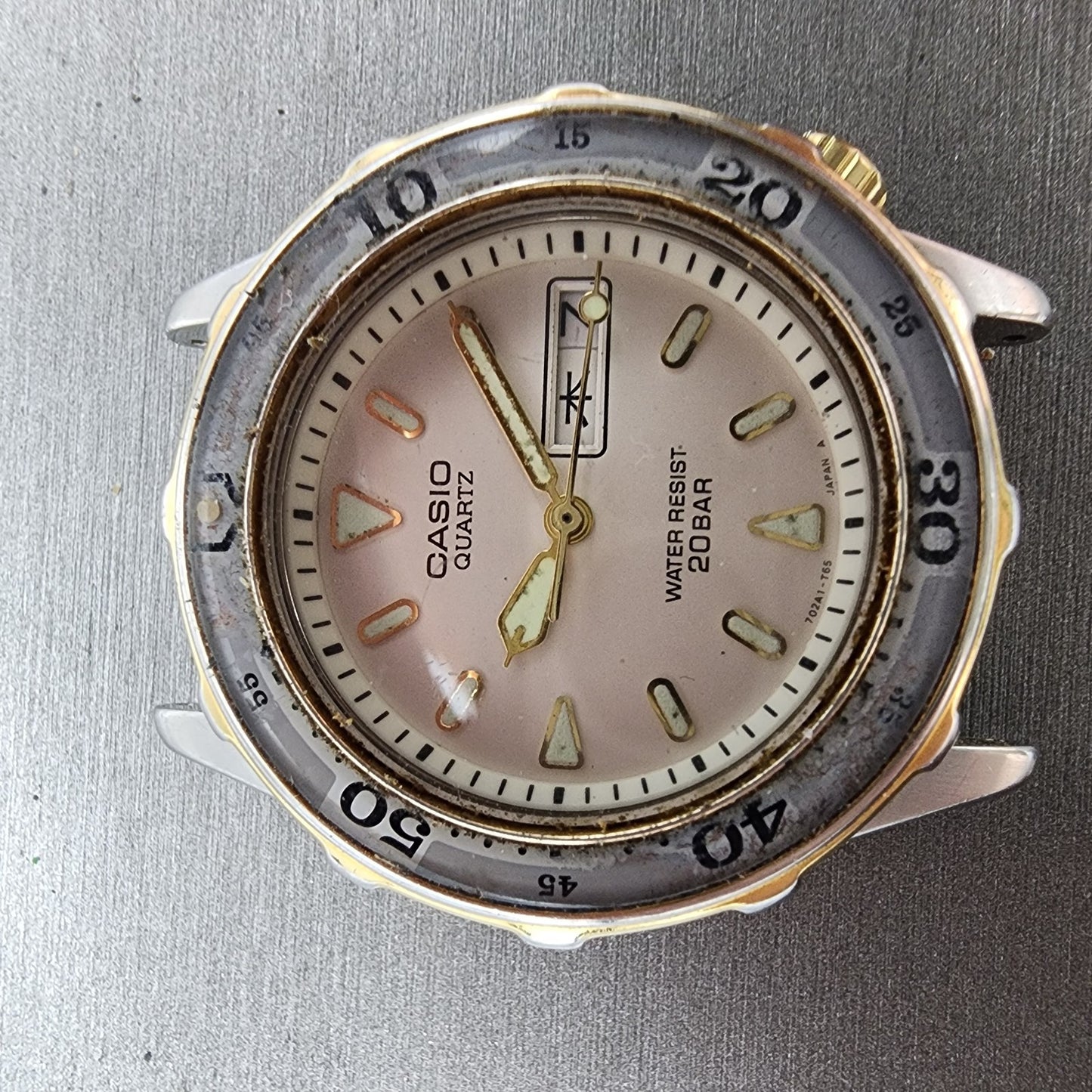 Casio Dive Watch Men 36mm White Dial Two Tone Daydate Round MD715 PARTS2