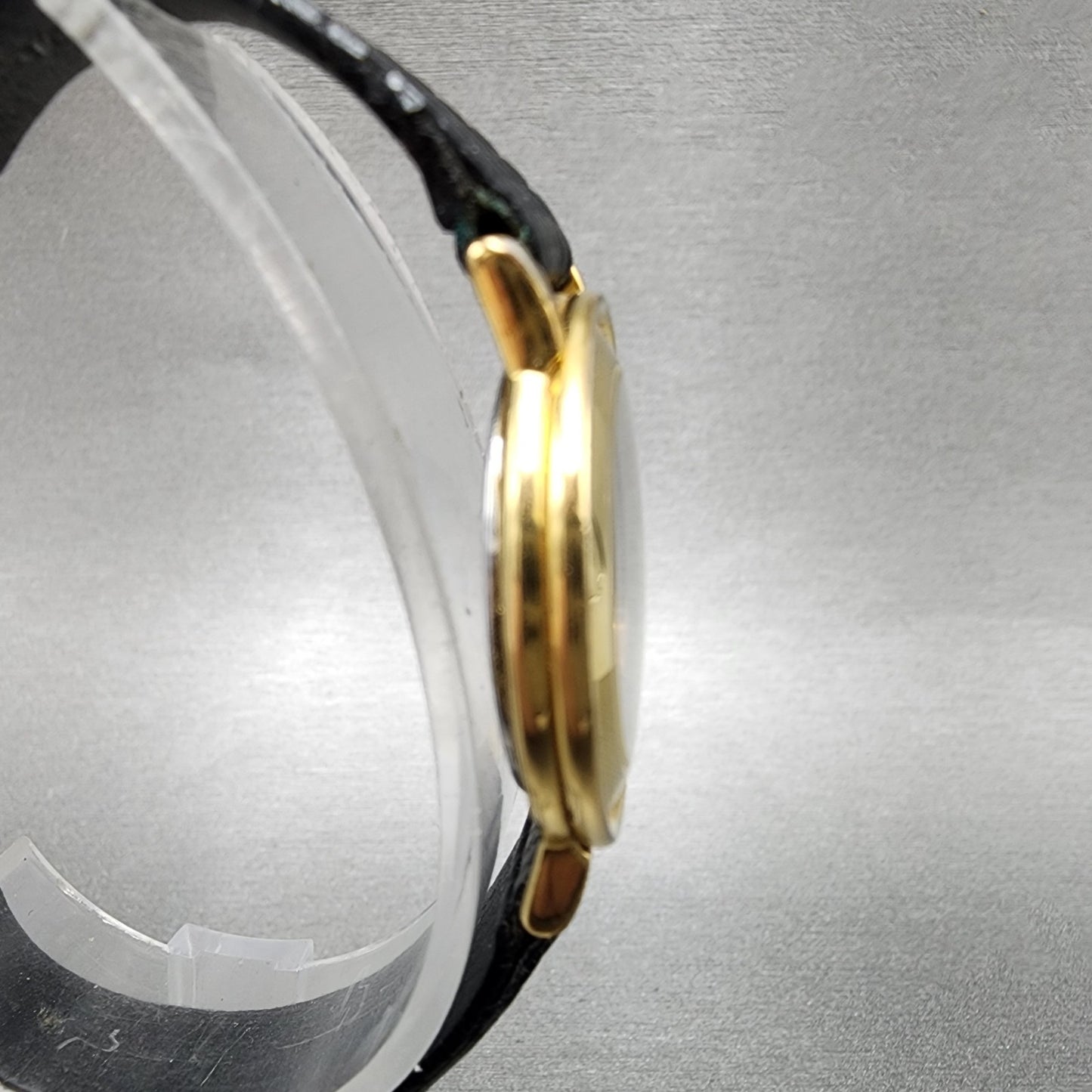 Movado Museum Watch Women 26mm Black Dial Gold Tone Round 87.49.822 New Battery3